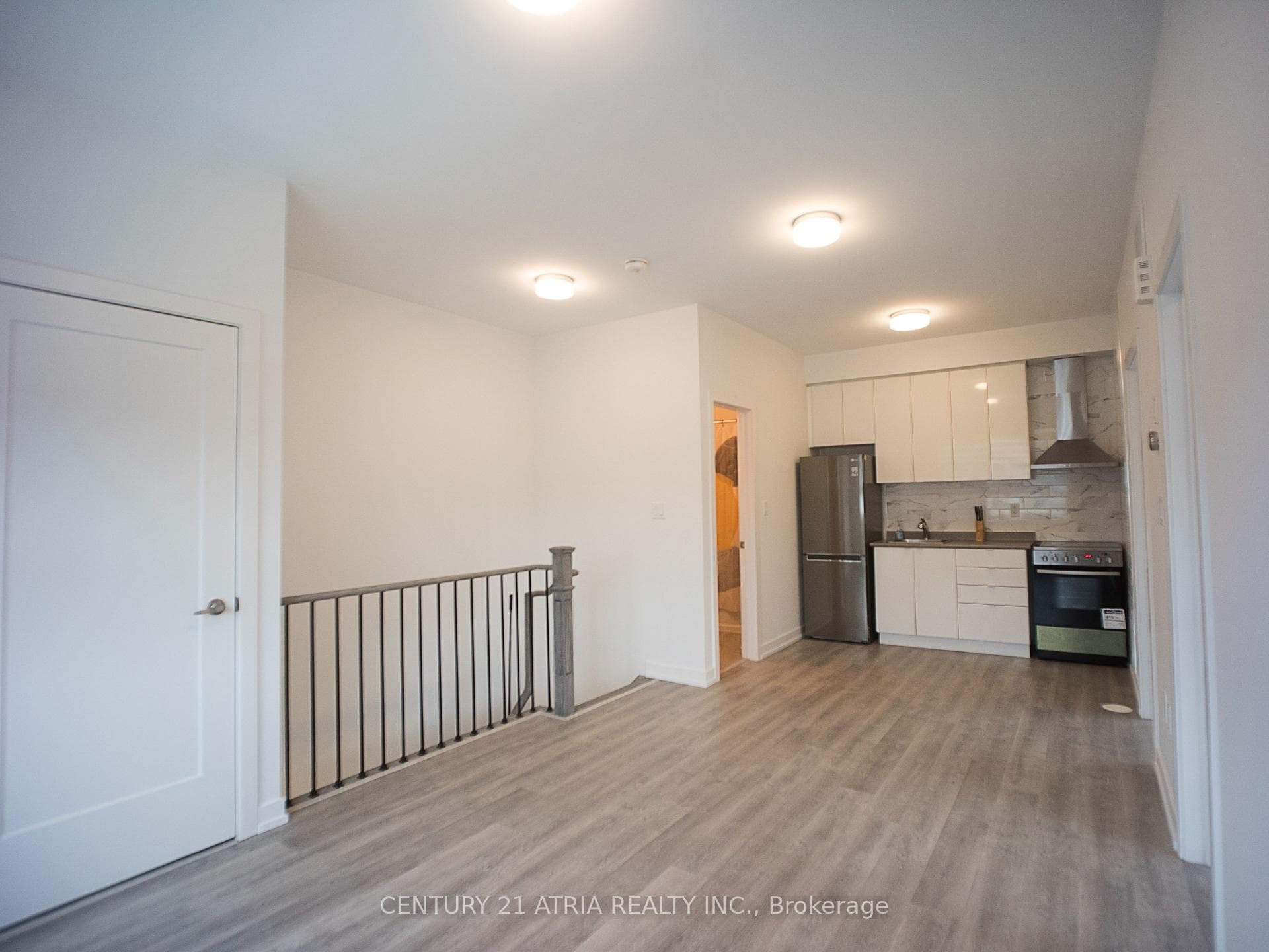 1 Sugarberry Avenue photo 13