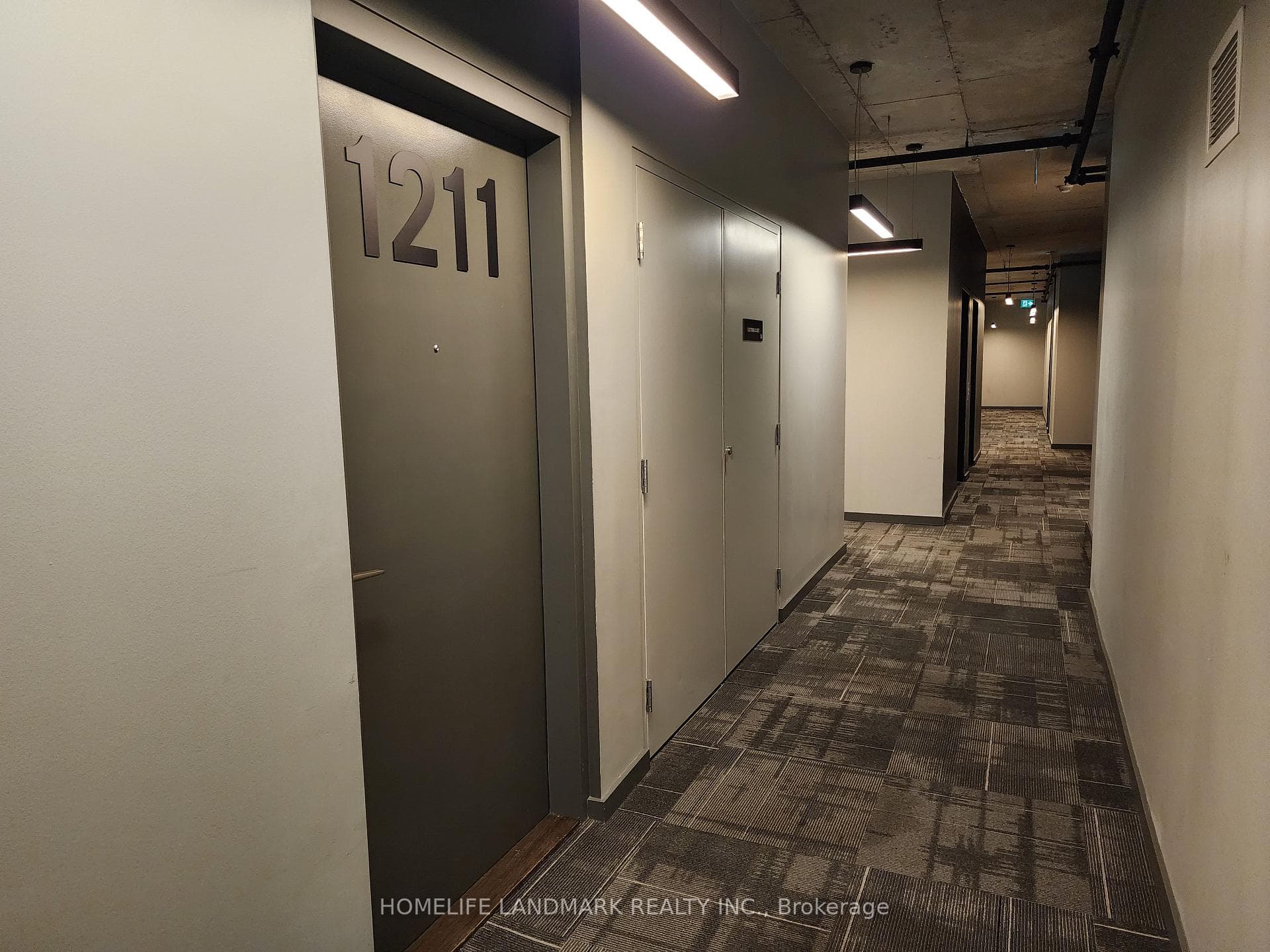 21 Lawren Harris Square Unit 1211 photo 6