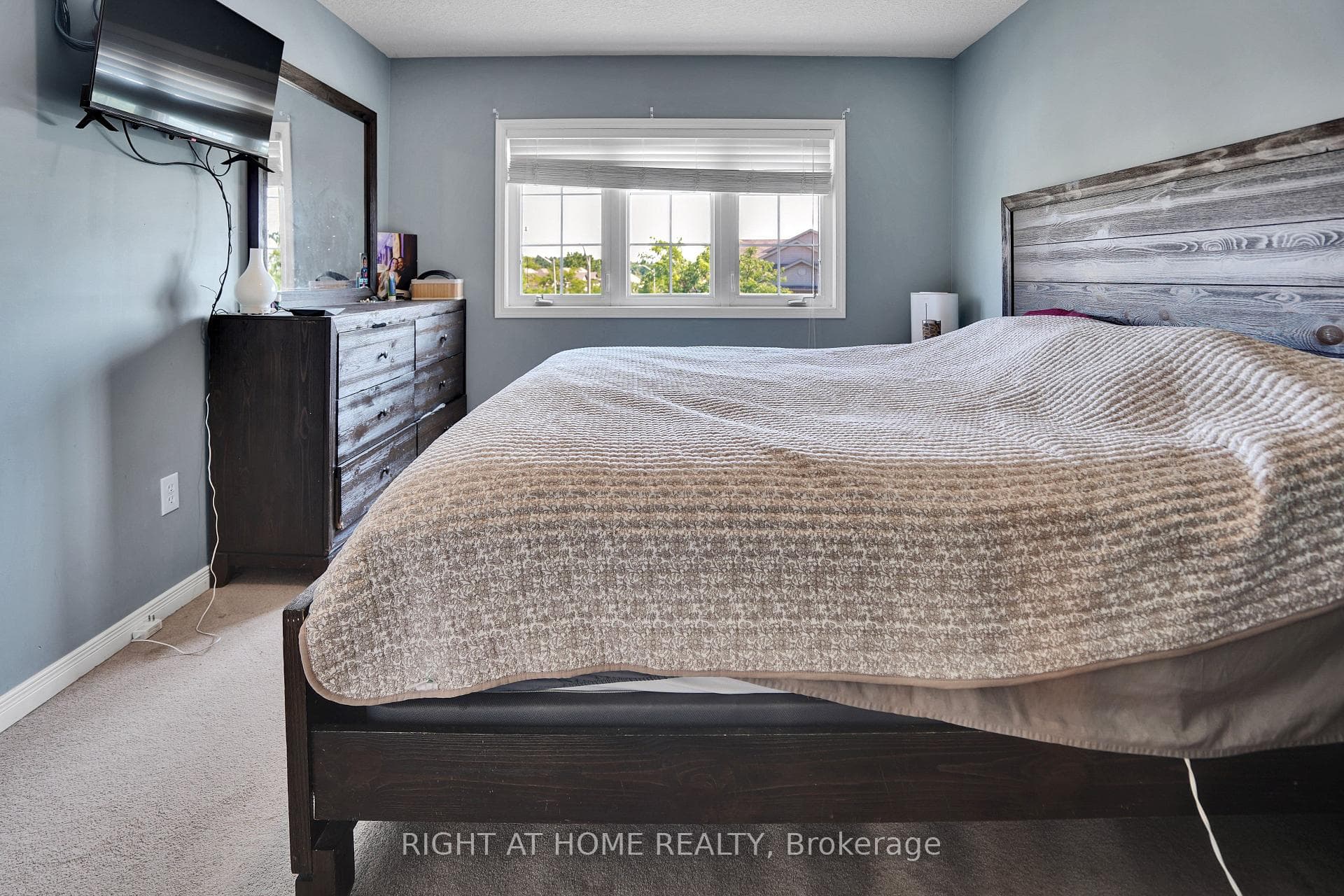 60 Featherstone Street photo 21