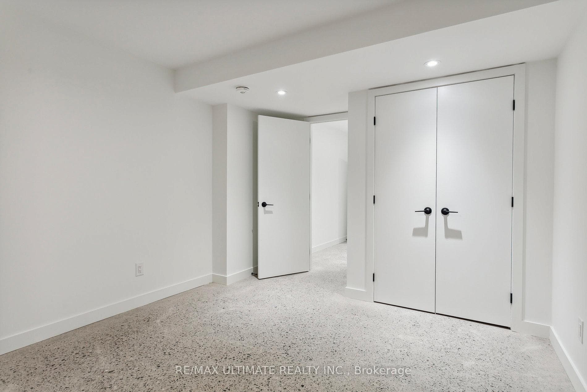 76 Sussex Avenue Unit BSMT photo 19