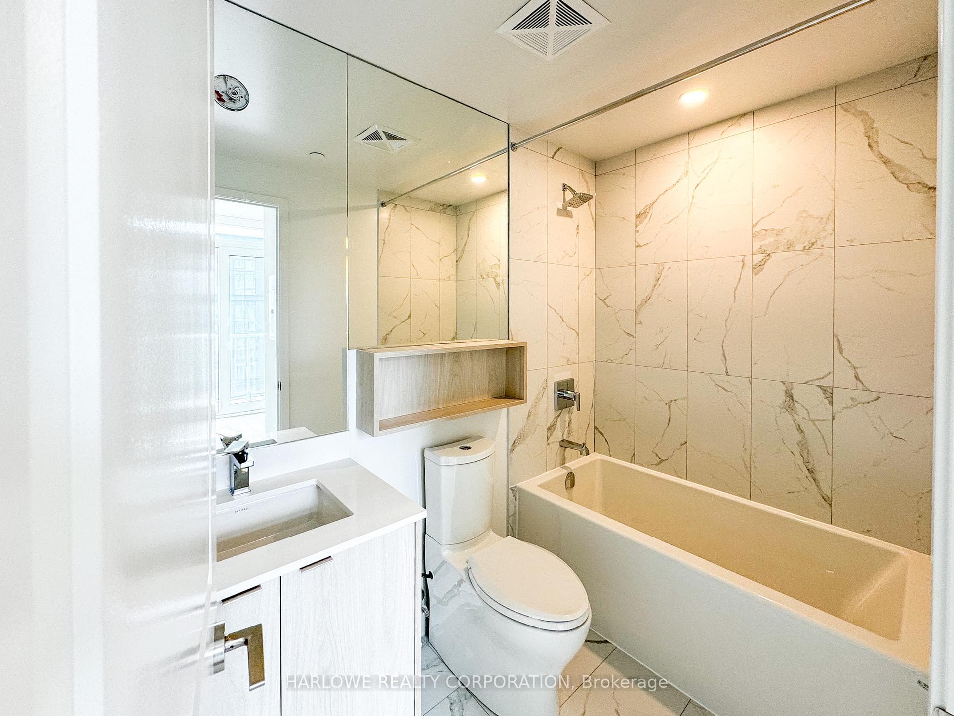 100 Dalhousie Street Unit 3910 photo 11