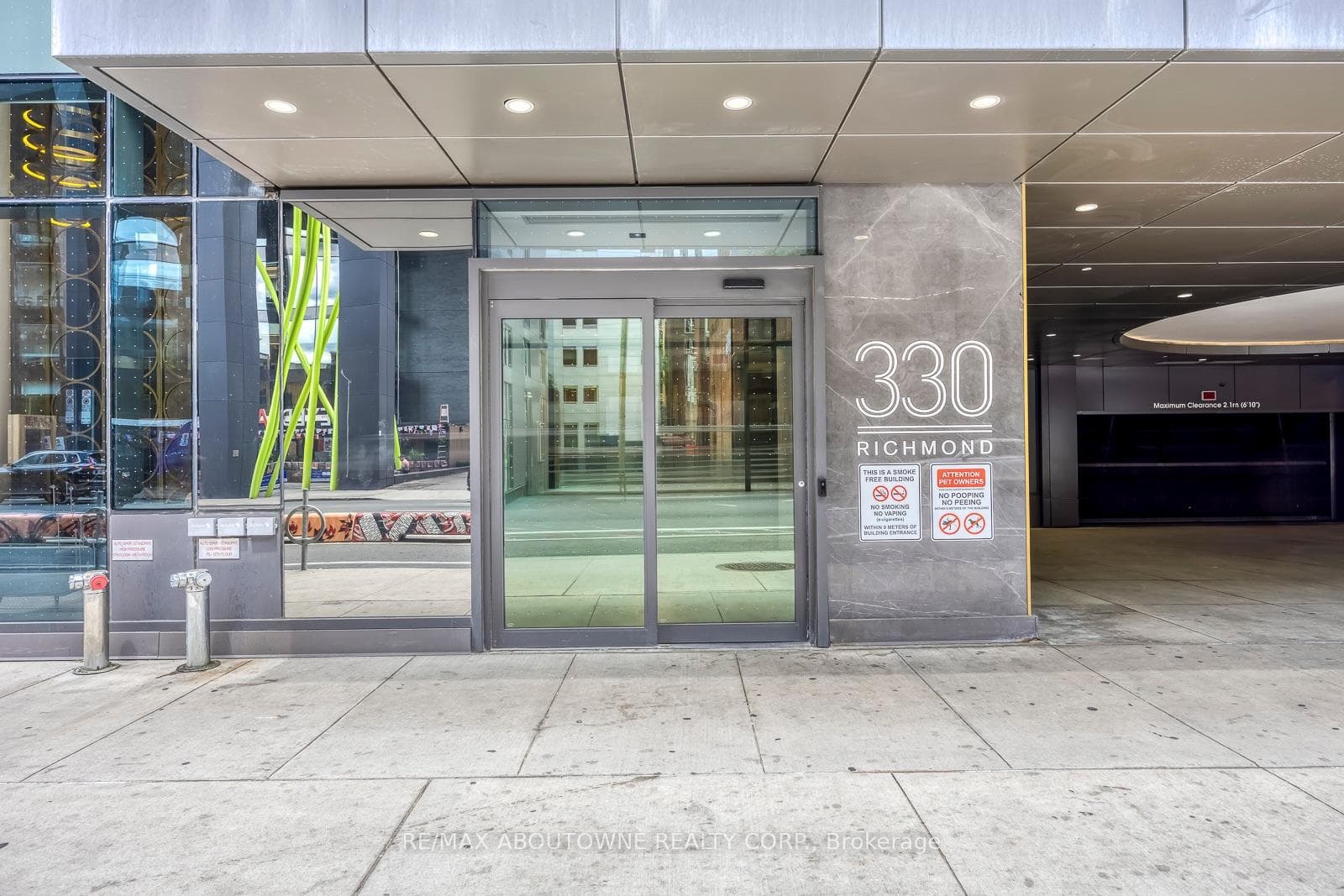 330 Richmond Street Unit 2601 photo 2