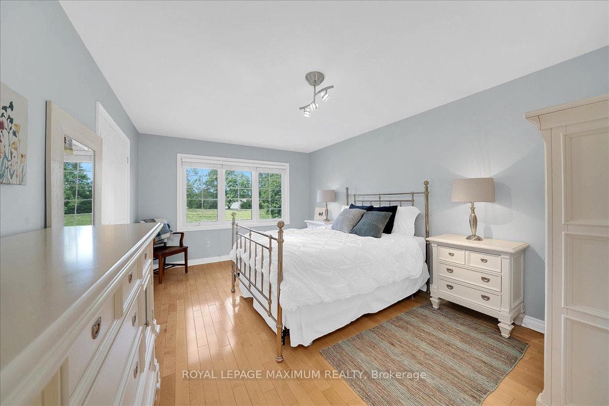 62 Montgomery Court photo 27