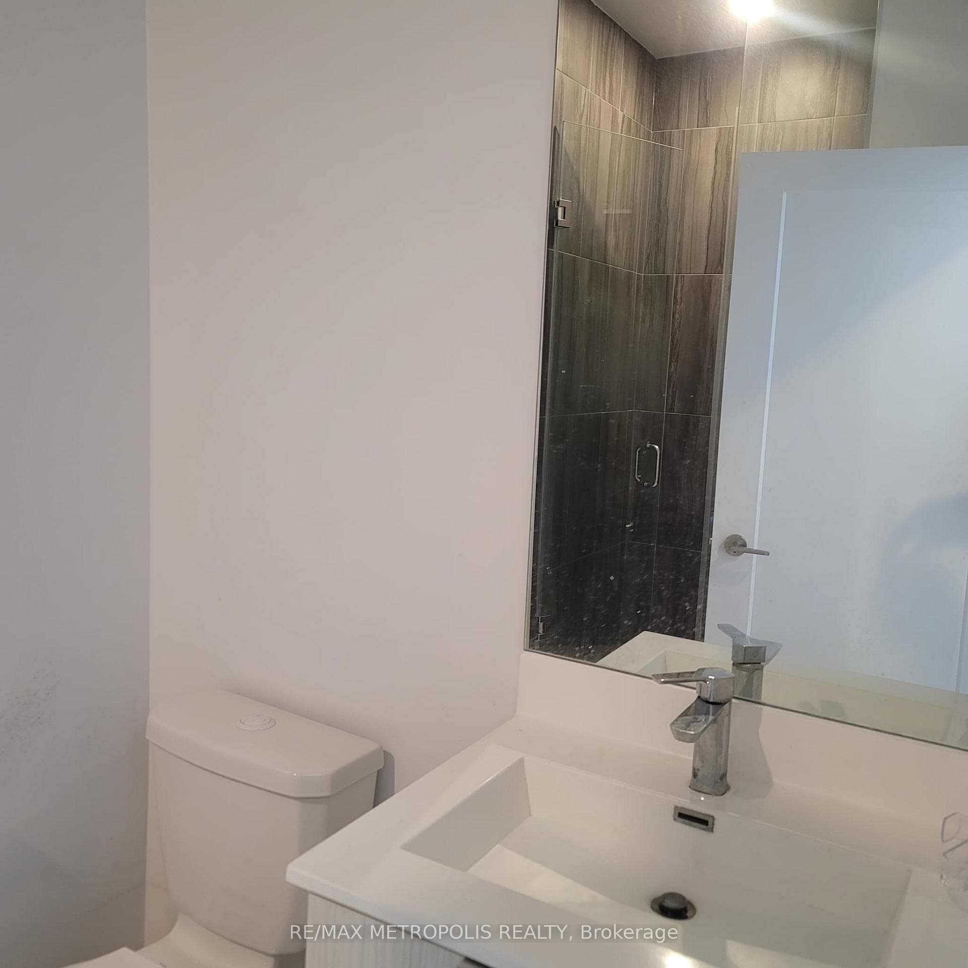 225 Village Green Square Unit PH06 photo 12
