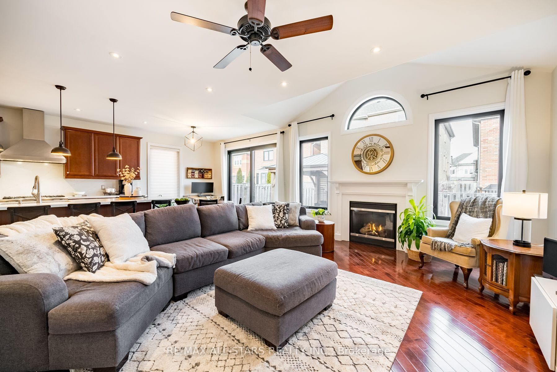 138 Stephensbrook Circle photo 14