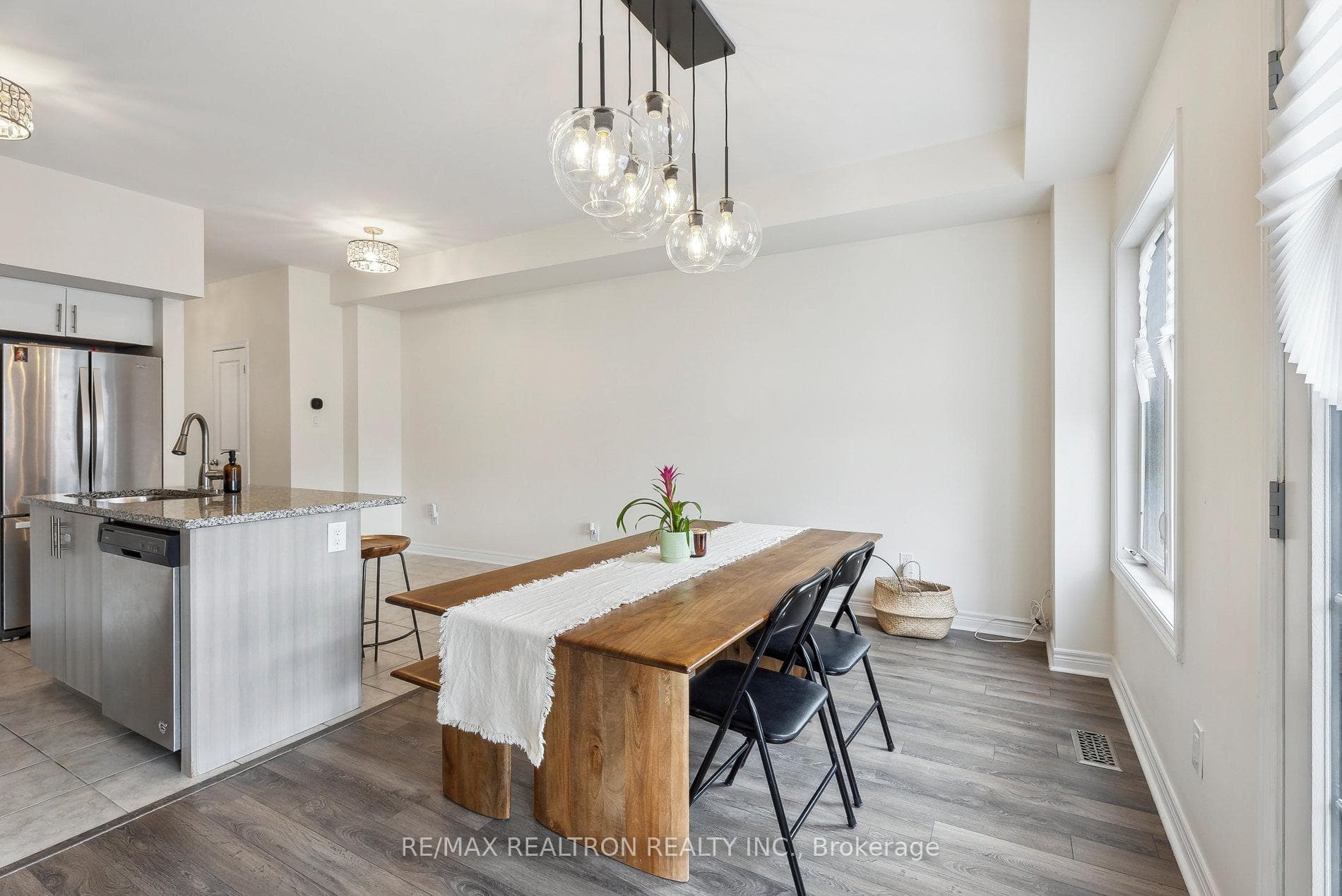 285 Finch Avenue Unit 1 photo 13