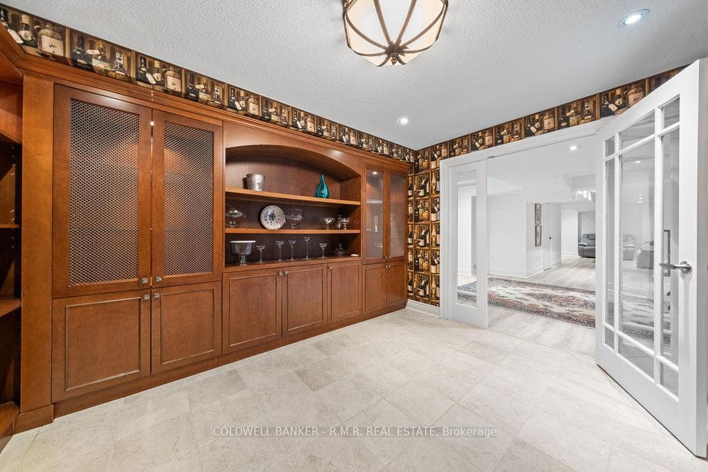 8 Valley Vista Drive photo 35