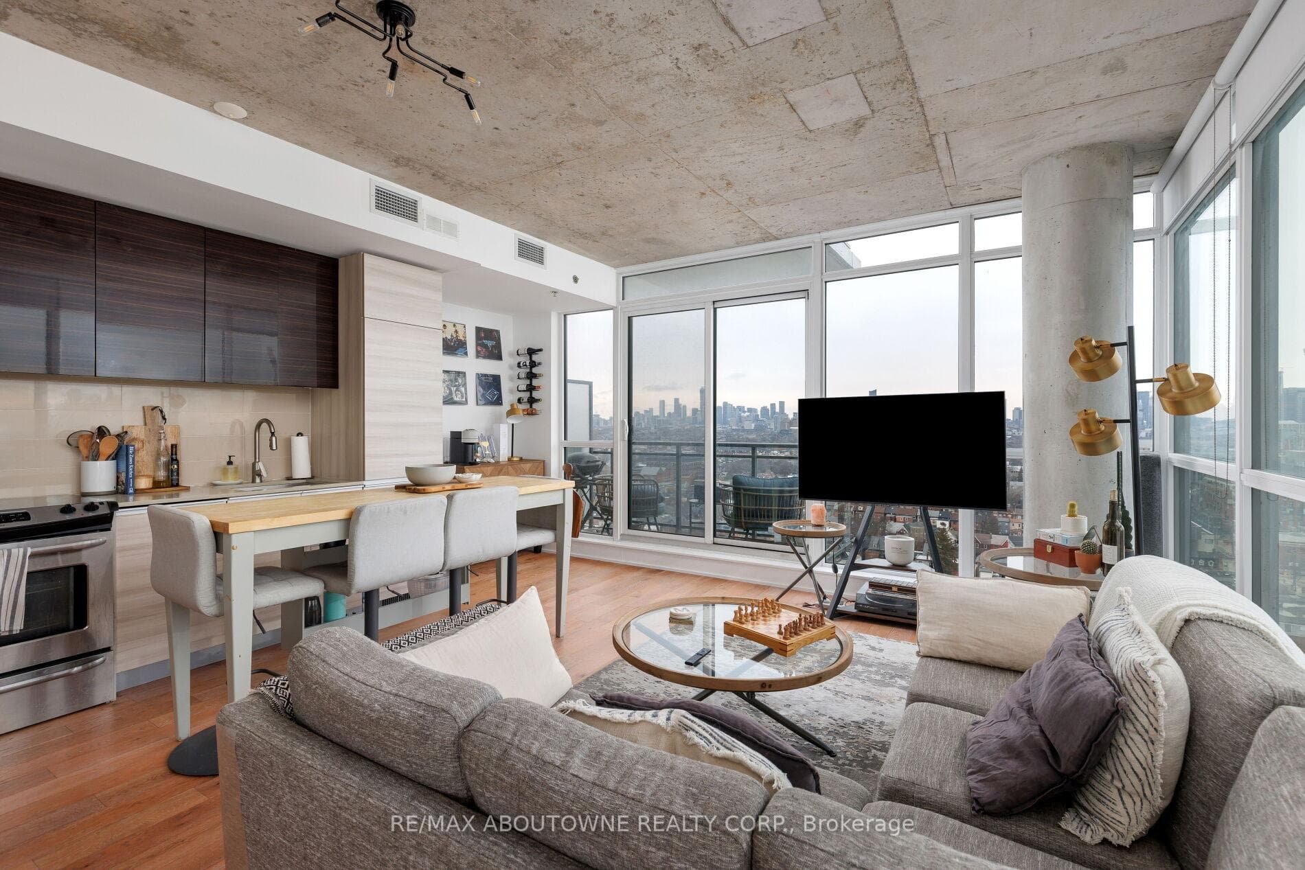 20 Minowan Miikan Lane Unit 1804 photo 7