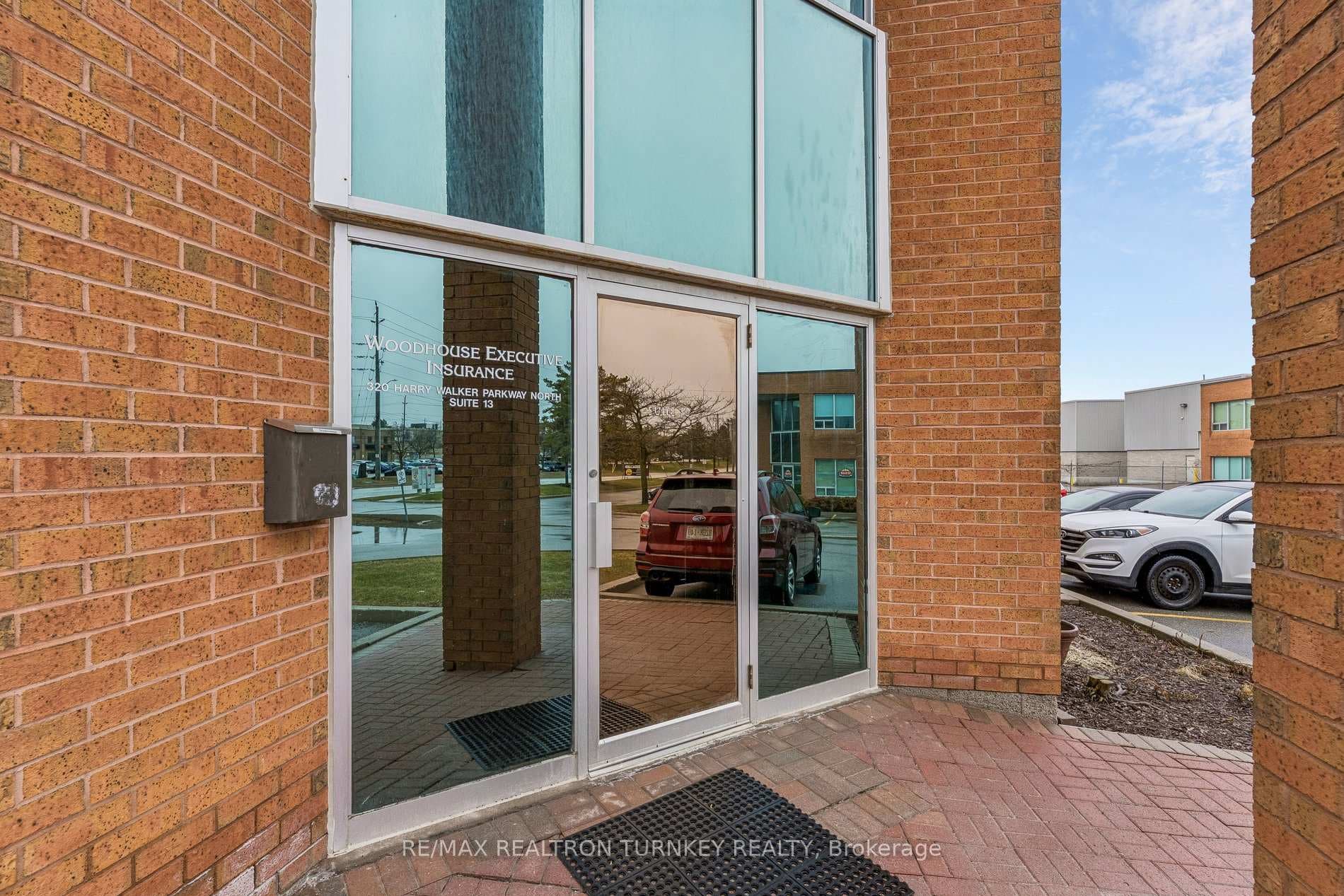 320 Harry Walker Parkway Unit 13 photo 6