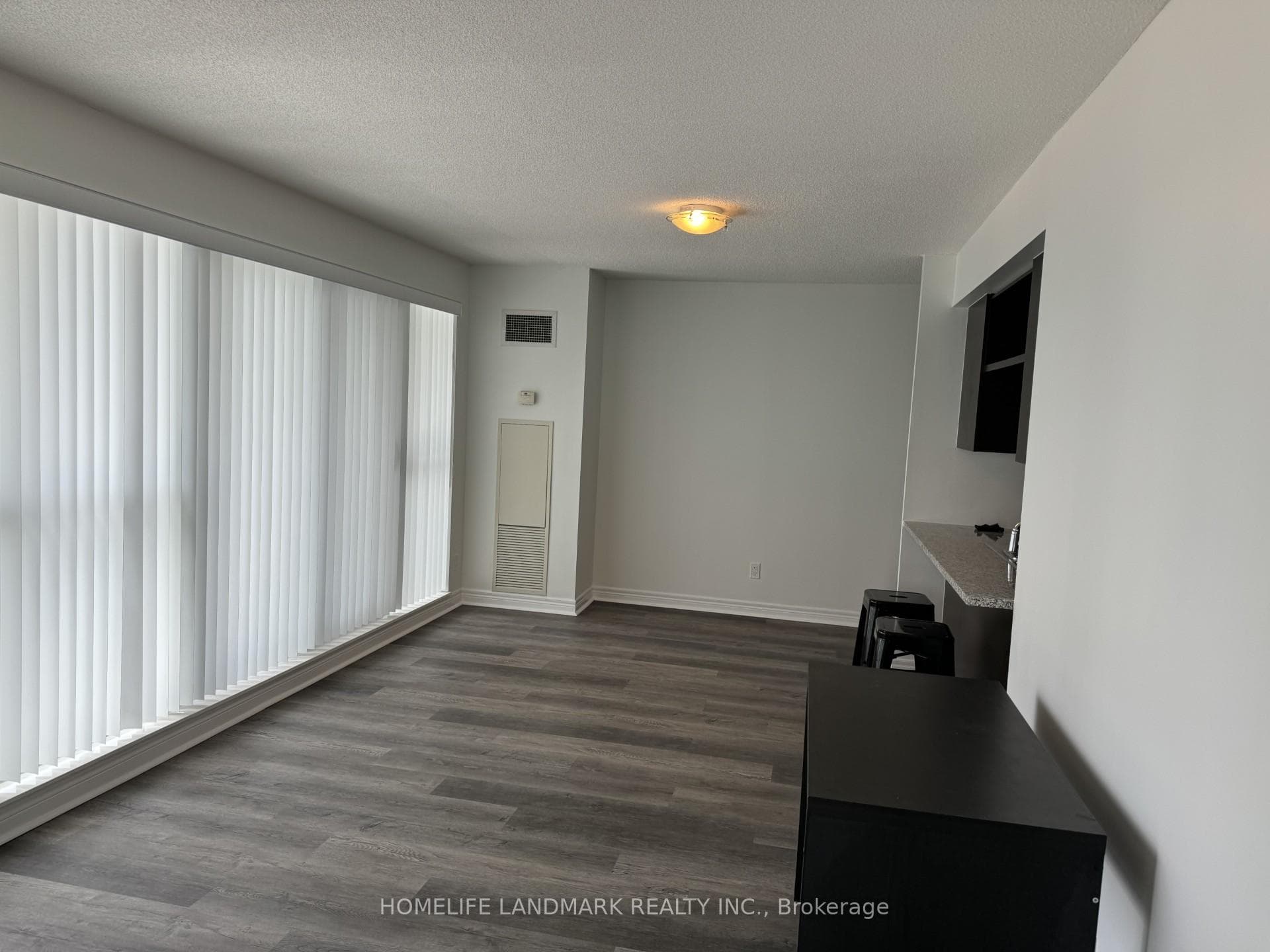 70 town centre Court Unit 2107 photo 3