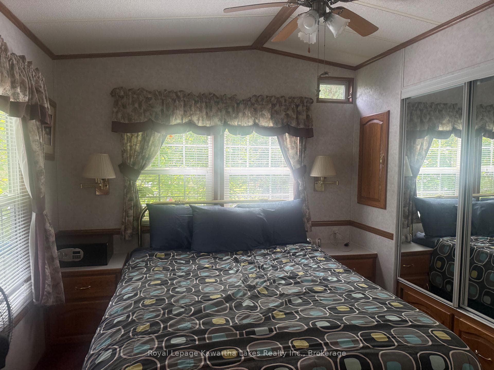 mf bedroom / built in cabinets
