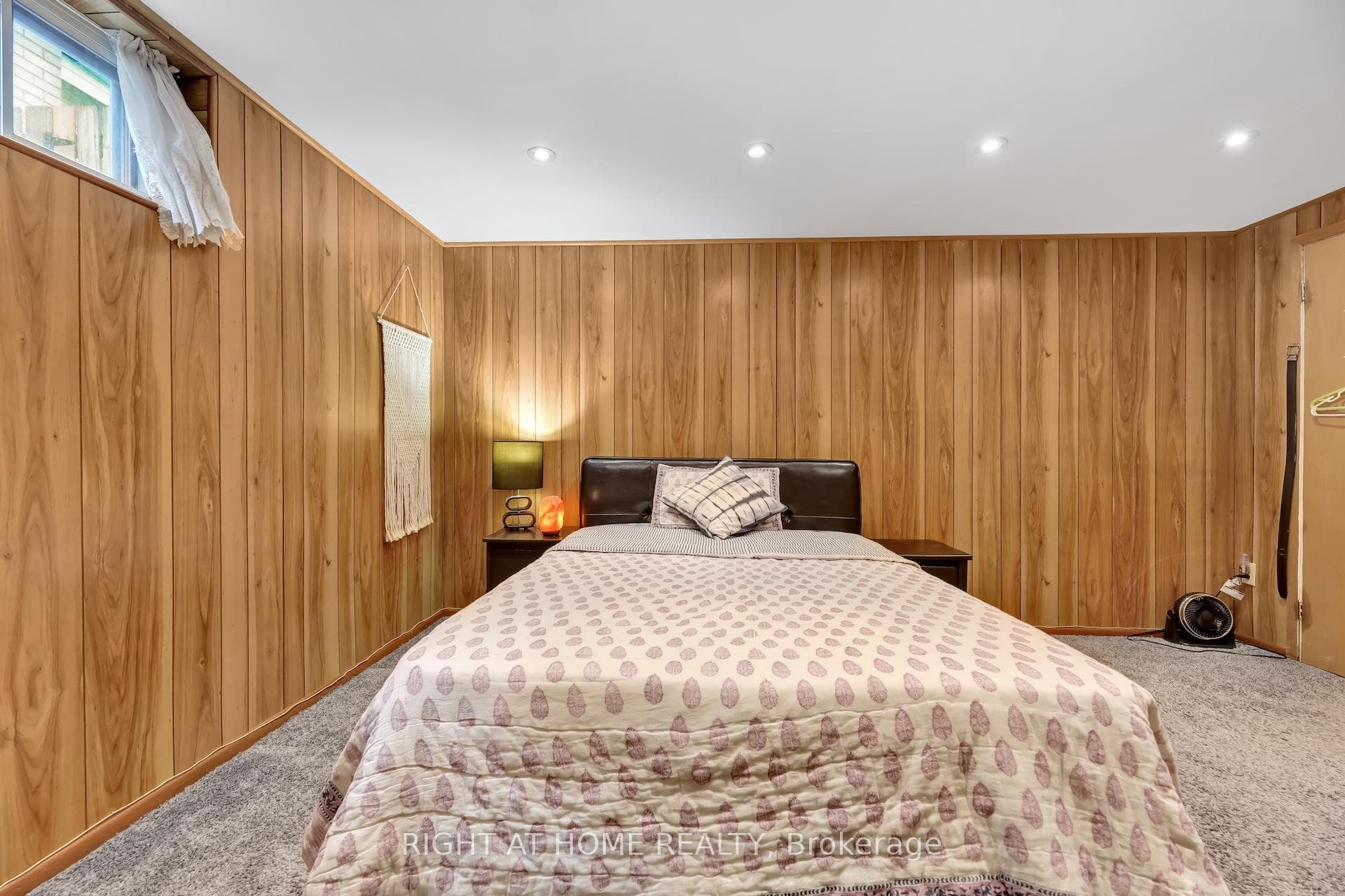 1369 Tyneburn Crescent photo 34