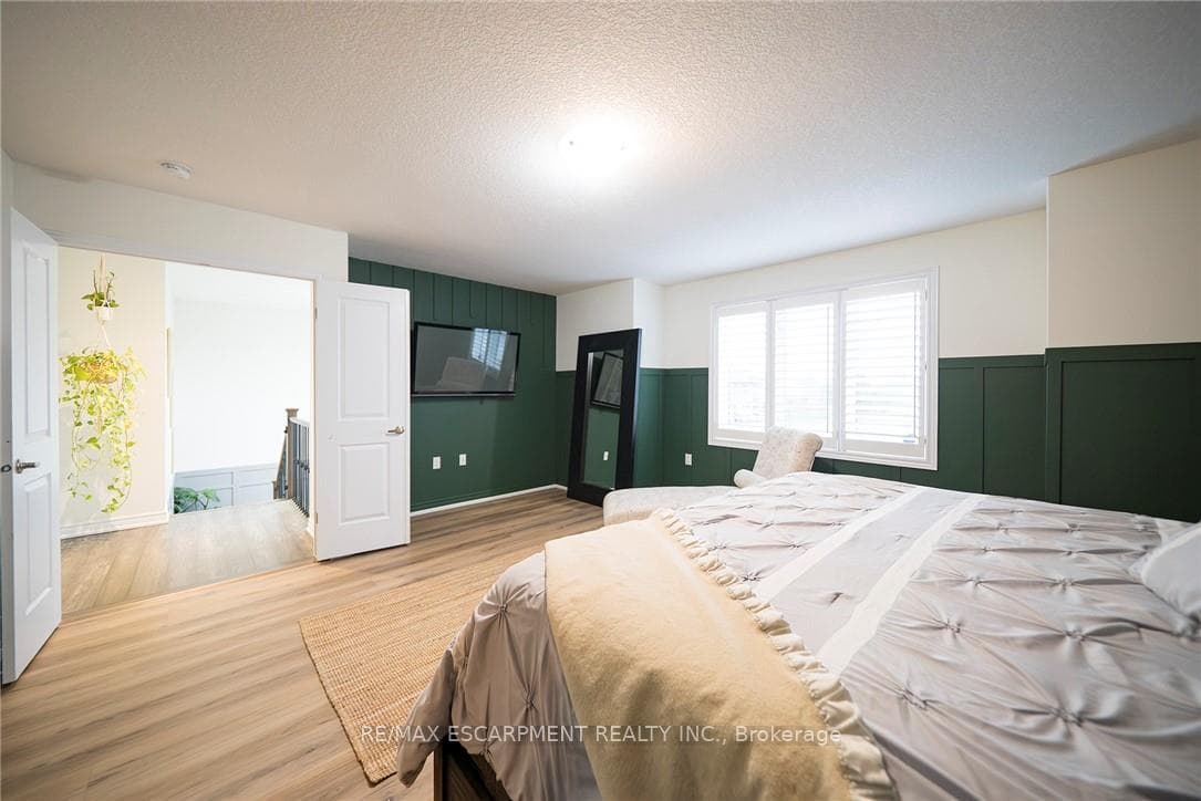 73 Eleanor Avenue photo 17