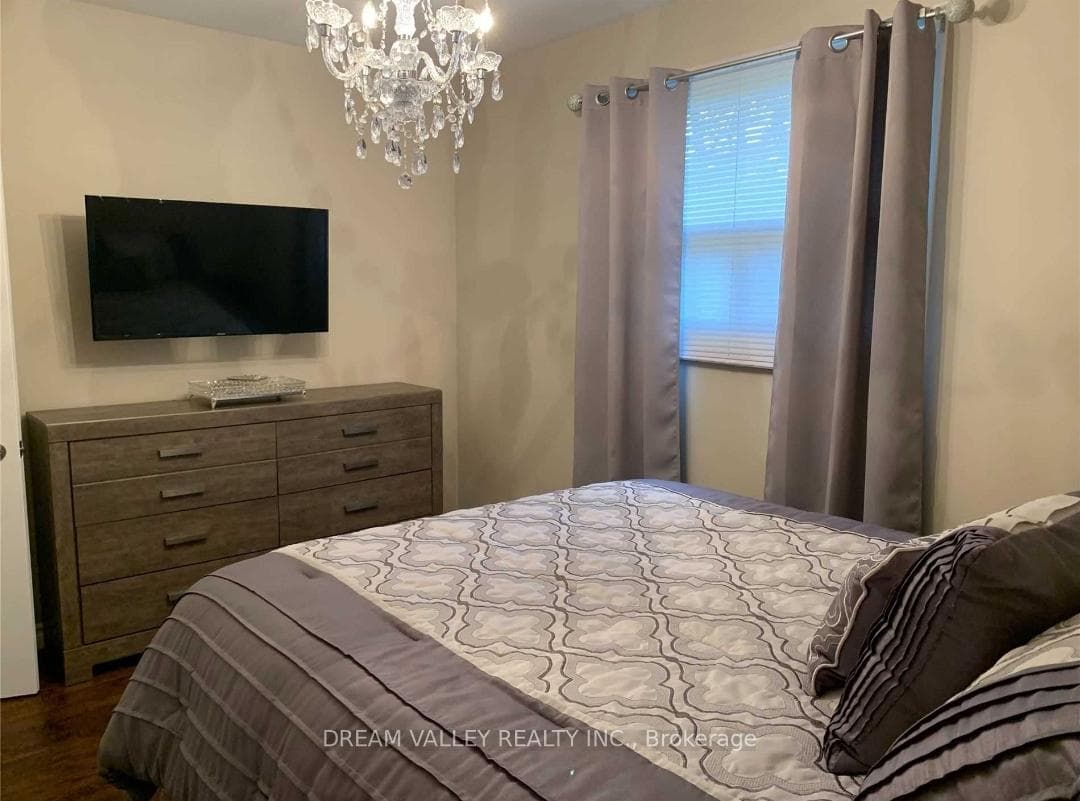 54 Angora Street photo 10