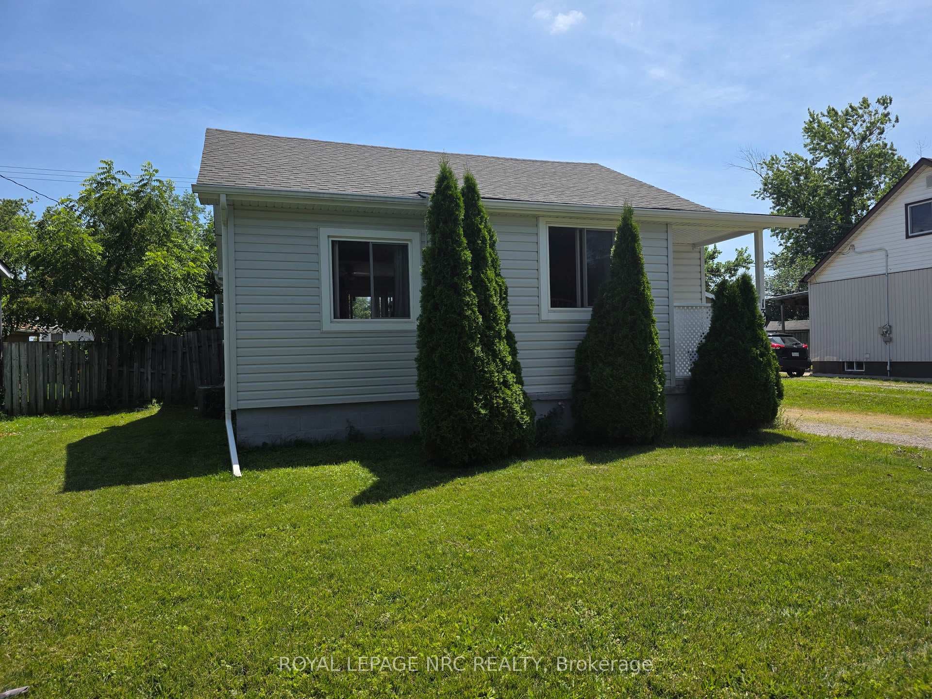 135 McArthur Avenue photo 2