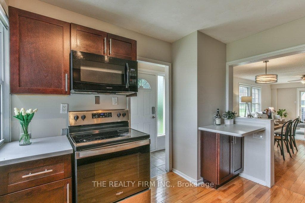 50 Guildwood Walk photo 5