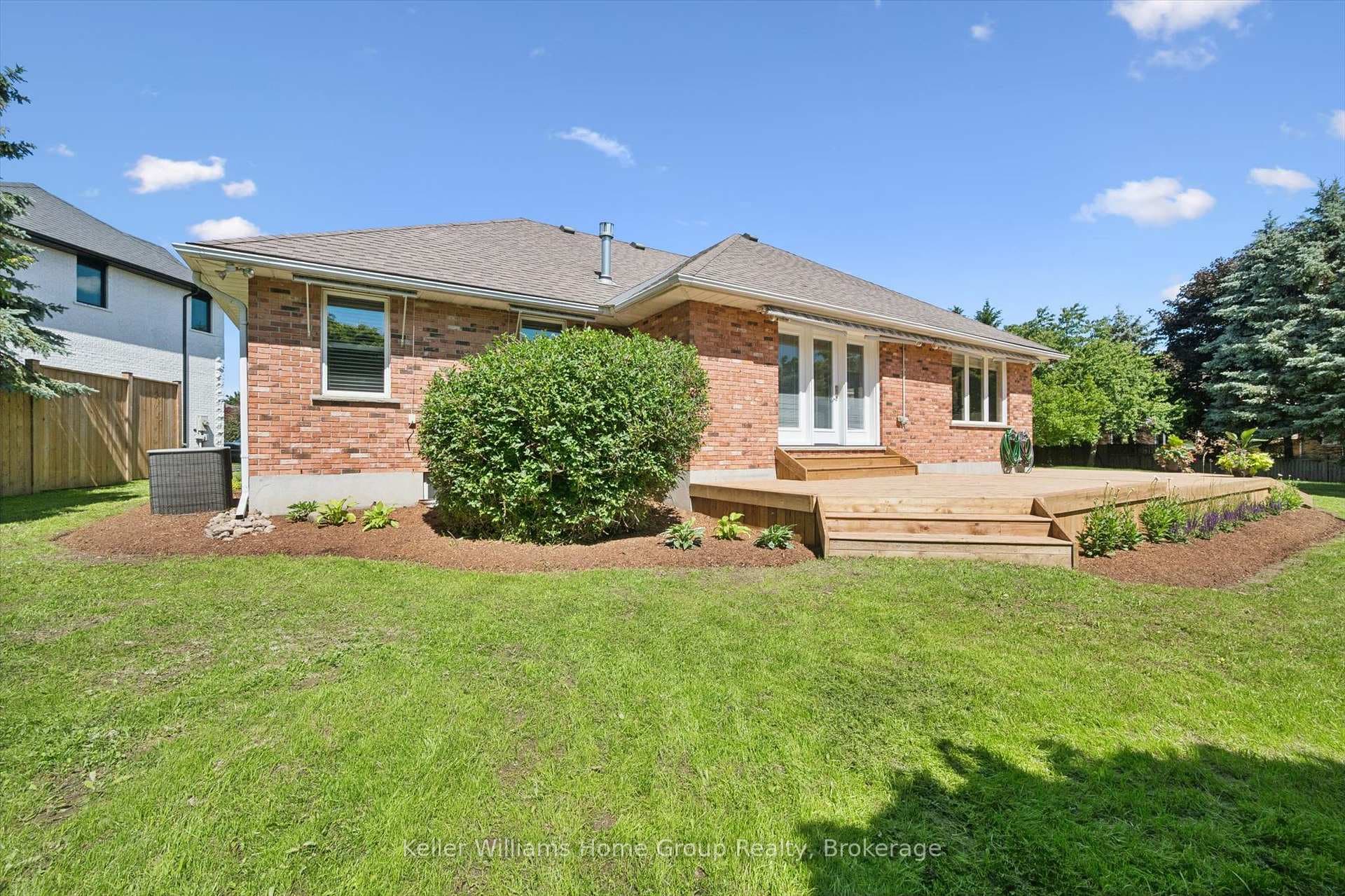 22 Lyle Place photo 44