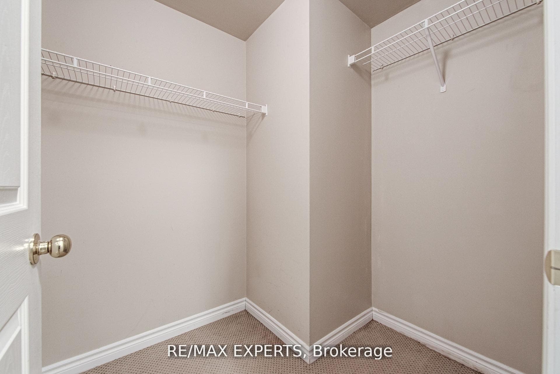 391 Plains Road Unit 102 photo 32