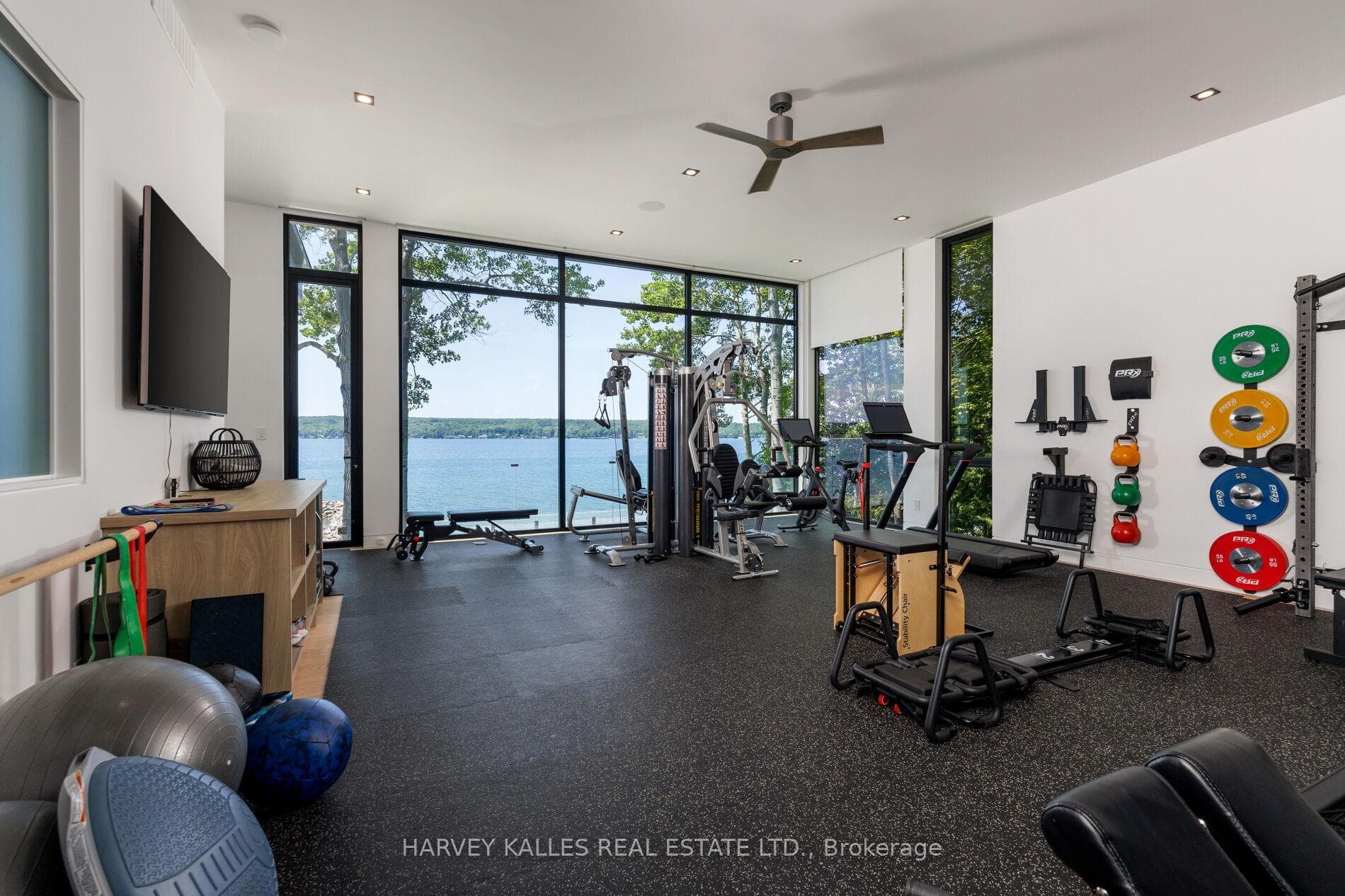 240 Silver Birch Drive photo 36