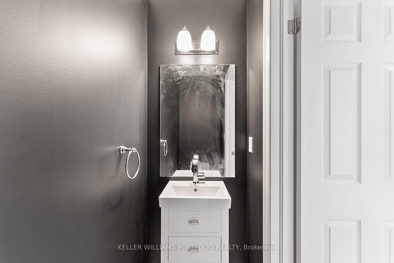 50 Carnation Avenue Unit 131 photo 23