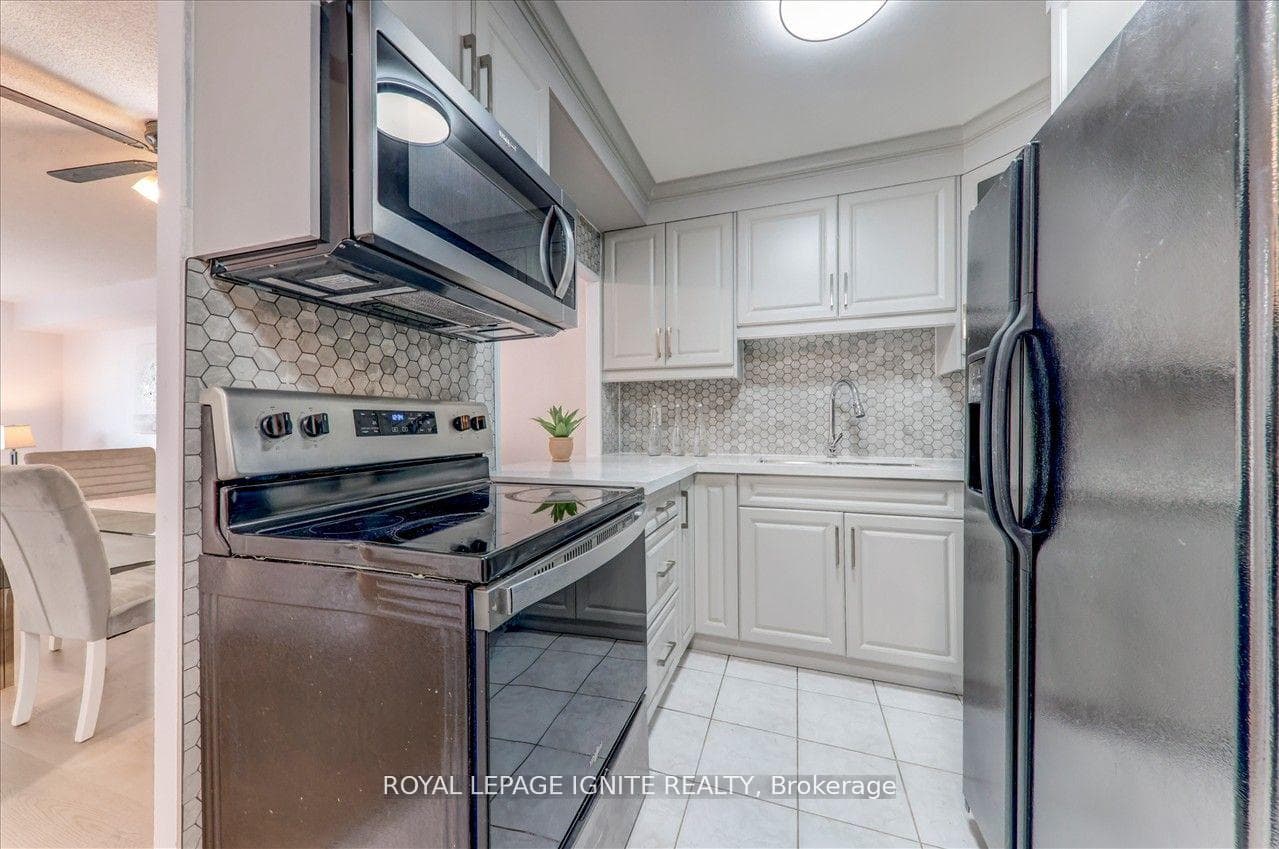 15 Sewells Road Unit 410 photo 11