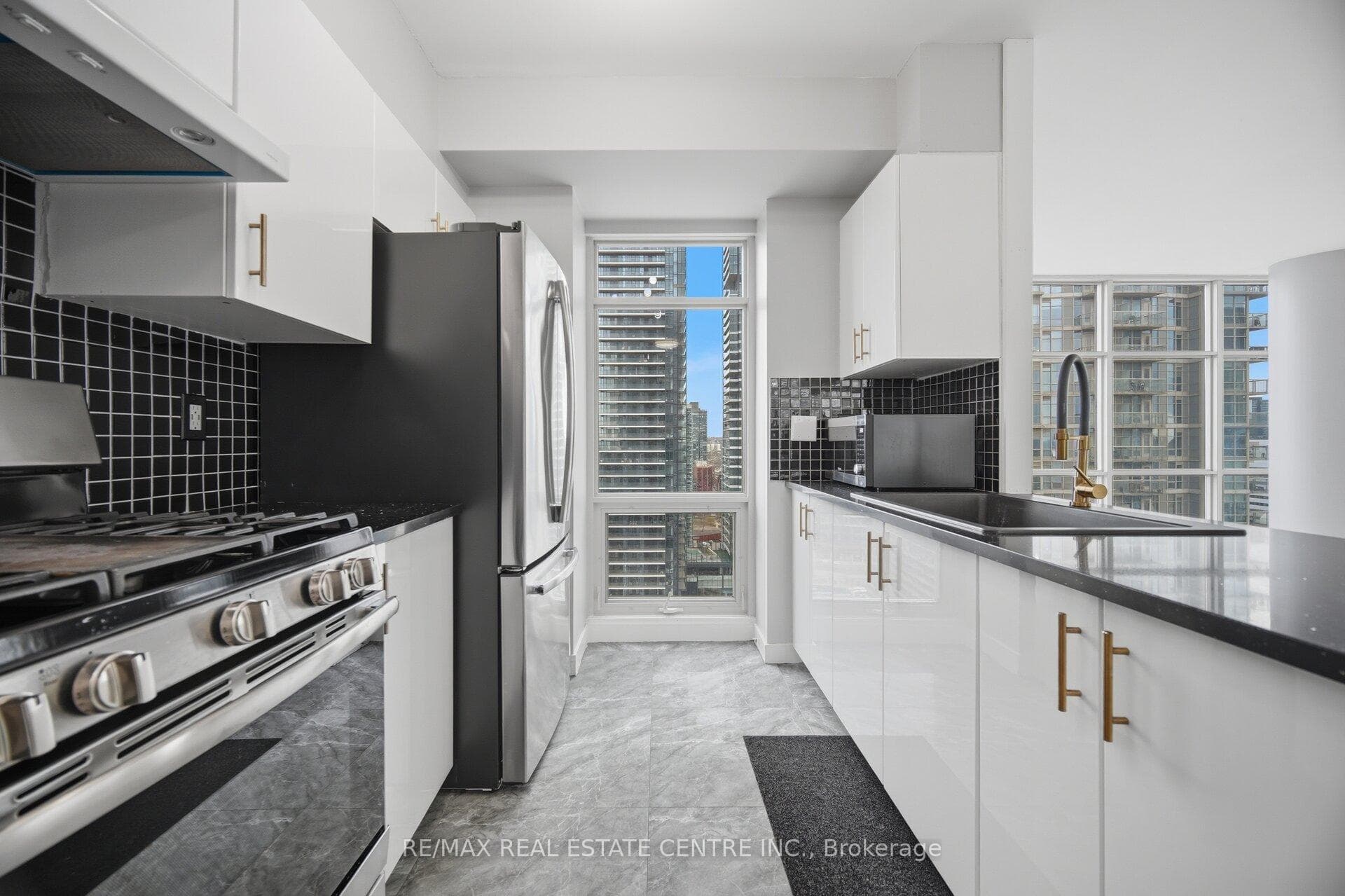 35 Mariner Terrace Unit 3306 photo 7