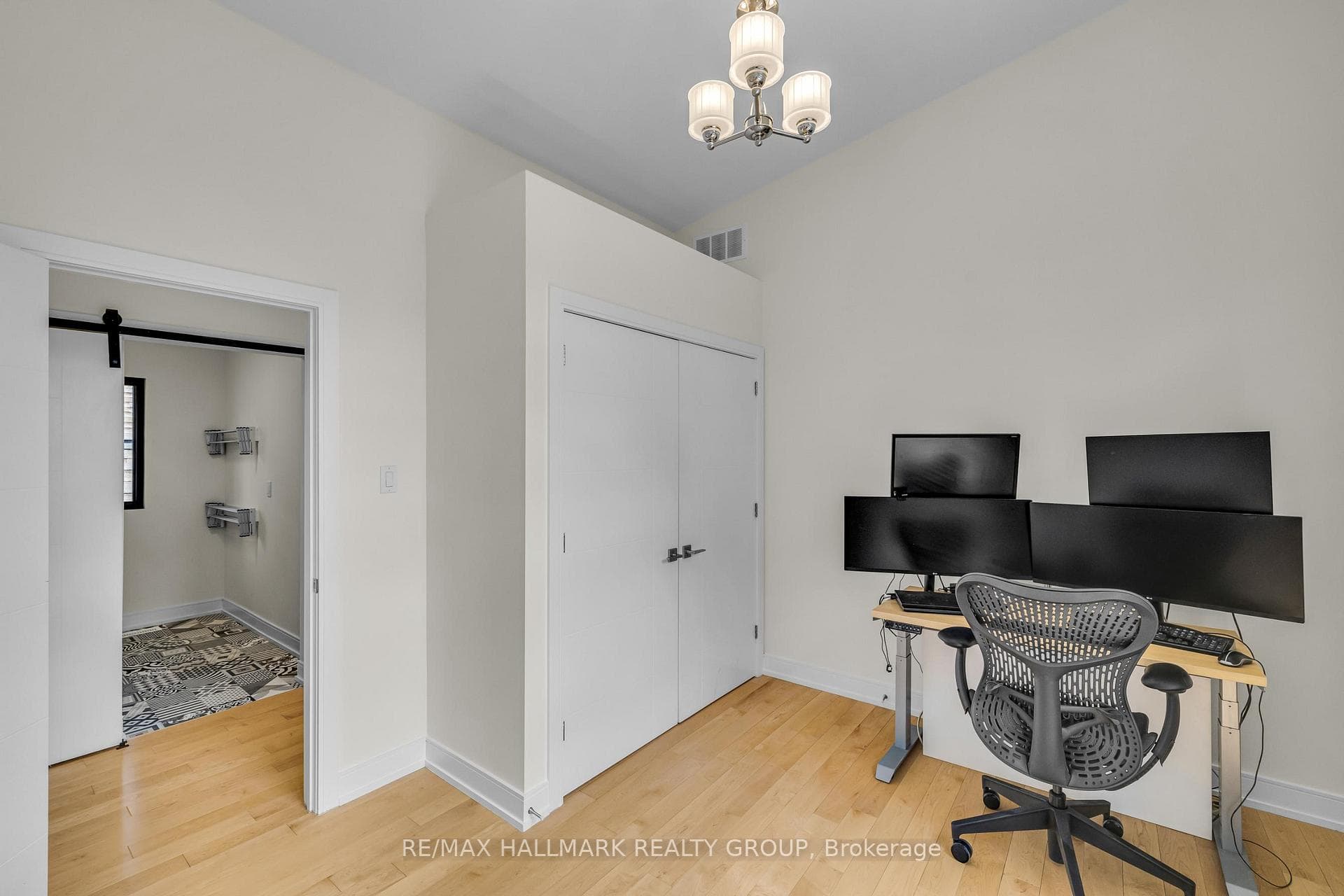 92 Grange Avenue photo 29