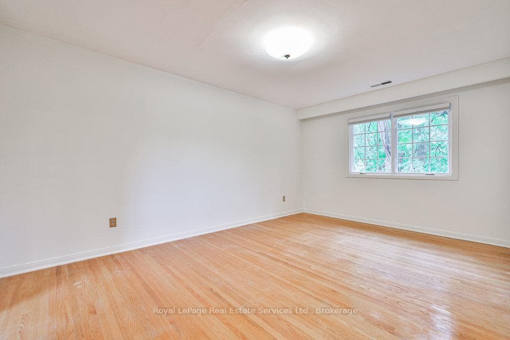 273 Cairncroft Road photo 22