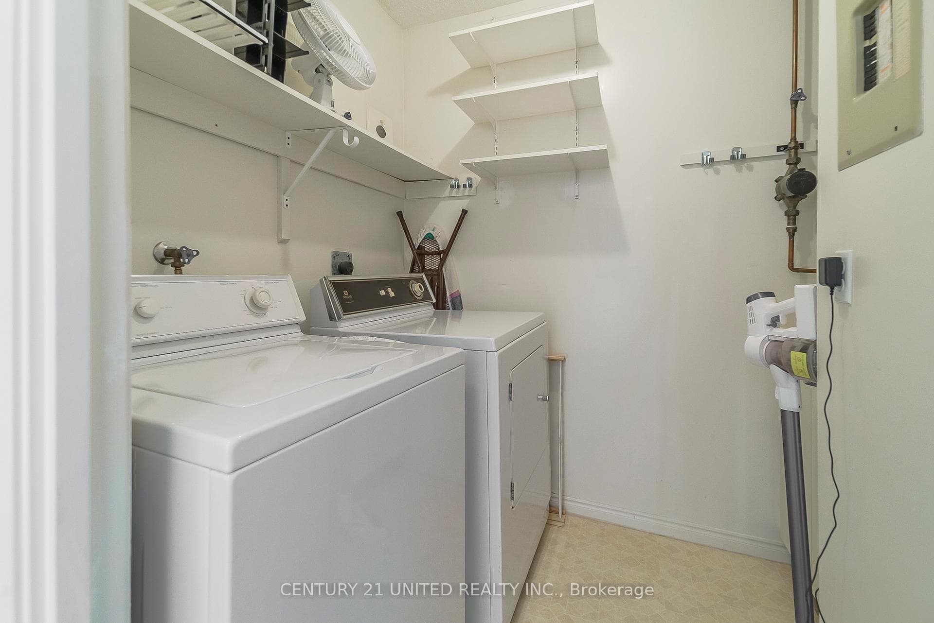 1 Heritage Way Unit 207 photo 24