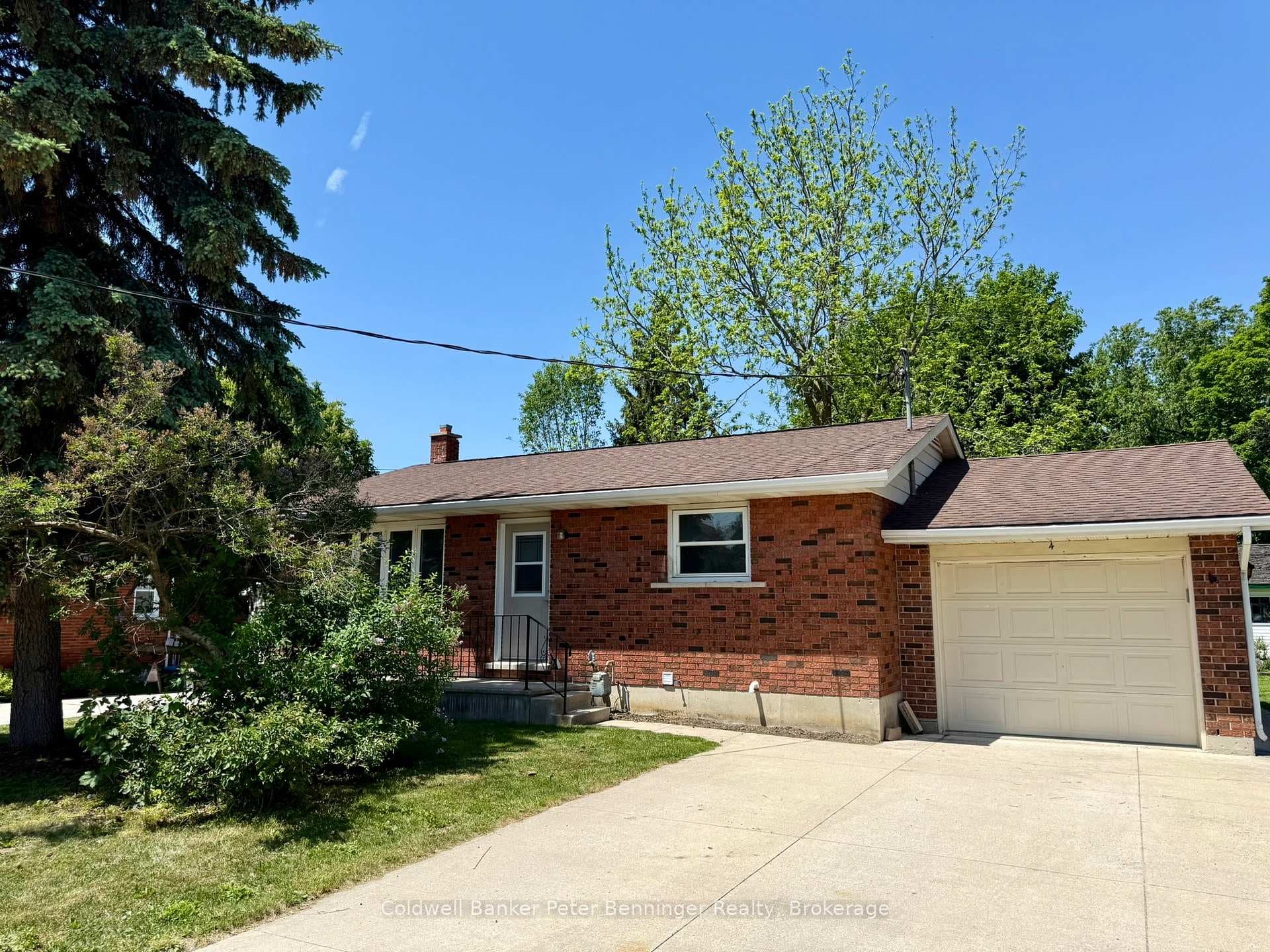 Welcome to 4 Huron St. Walkerton