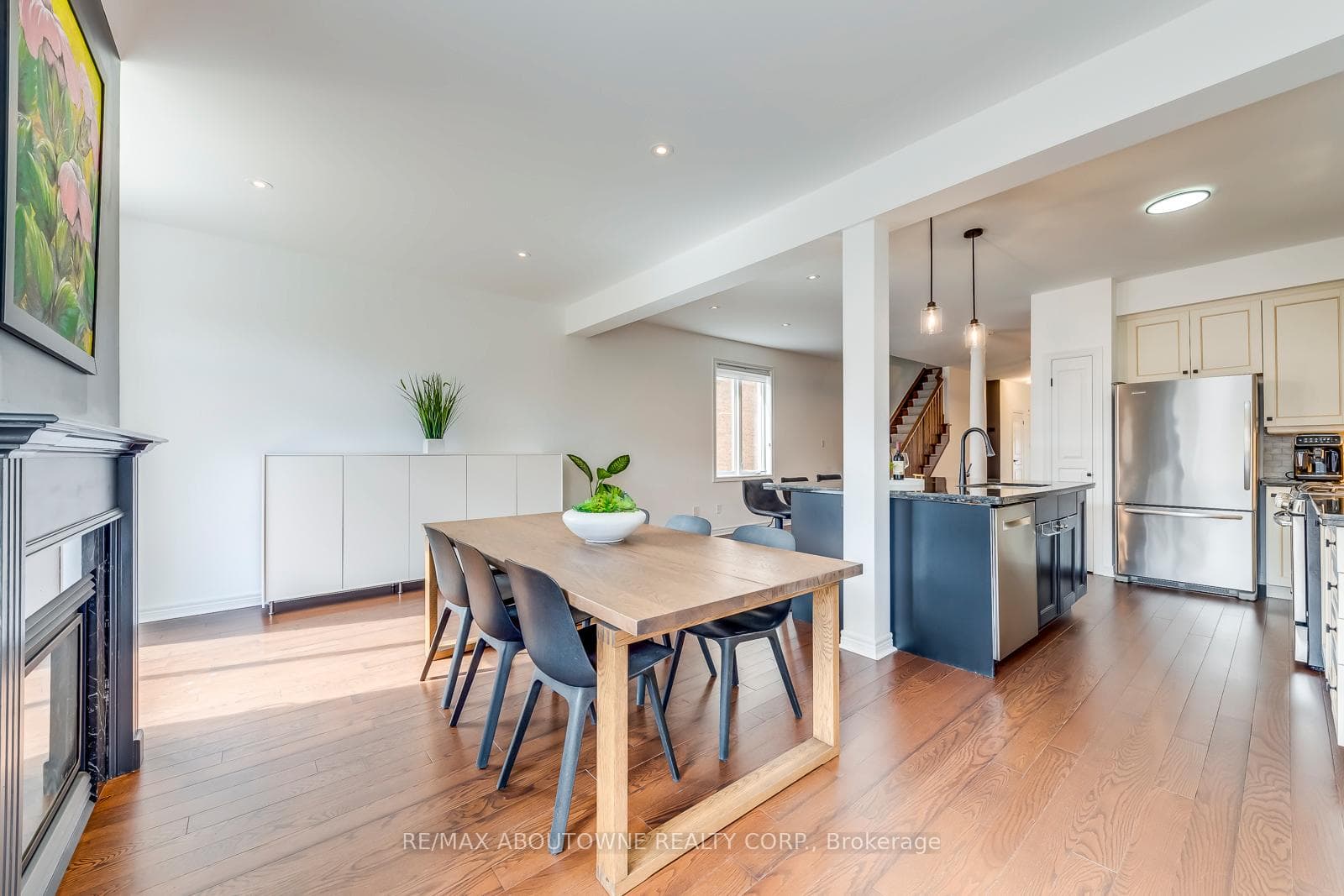 2034 Elmgrove Road photo 13