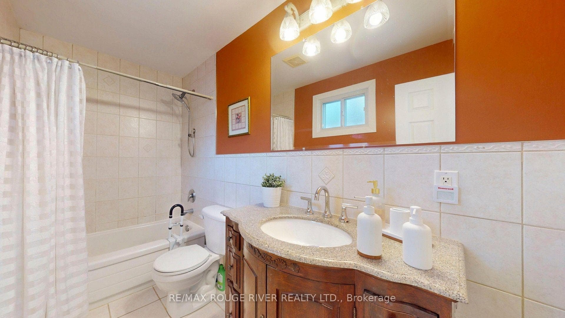 Primary 4pc Ensuite