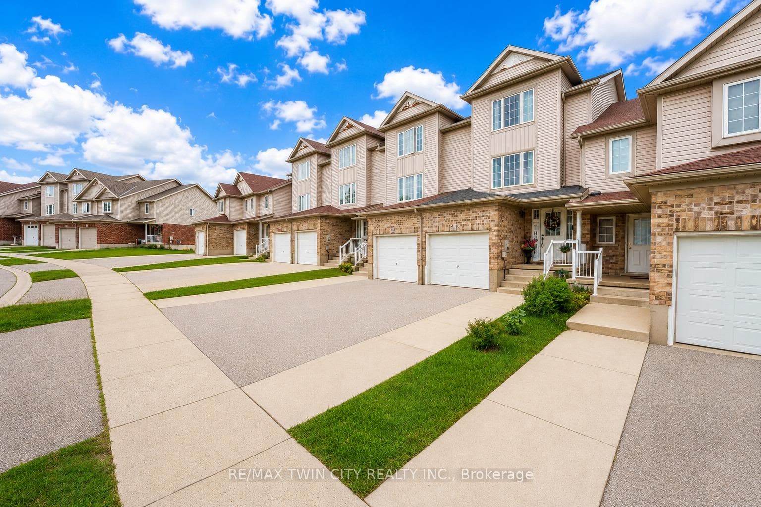 235 Red Clover Court photo 36