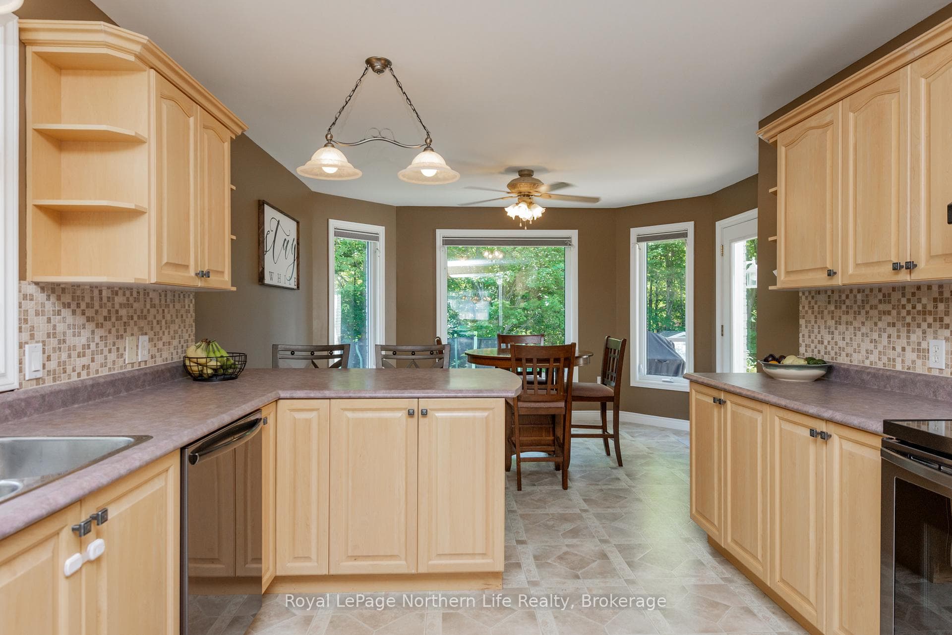 413 Pearce Street photo 14