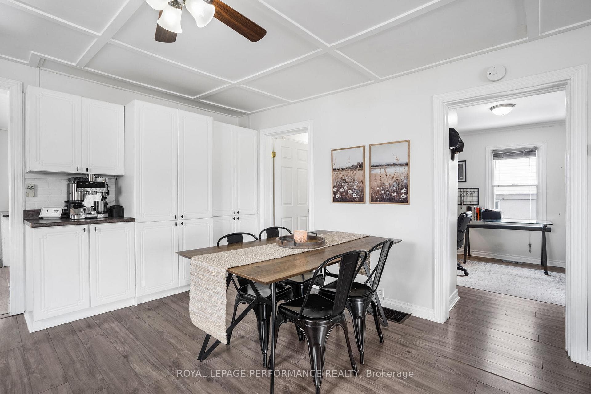 403 Catherine Street photo 10