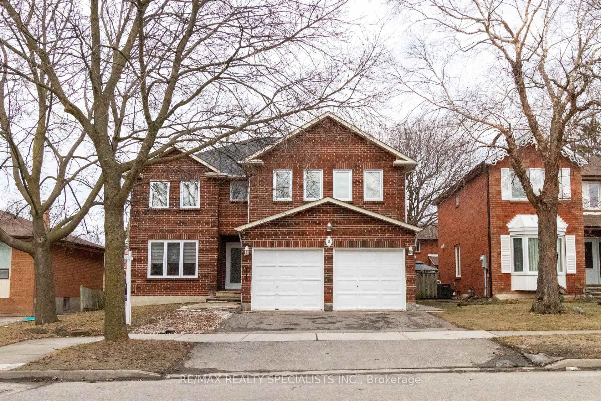 21 Bristol Avenue photo 1
