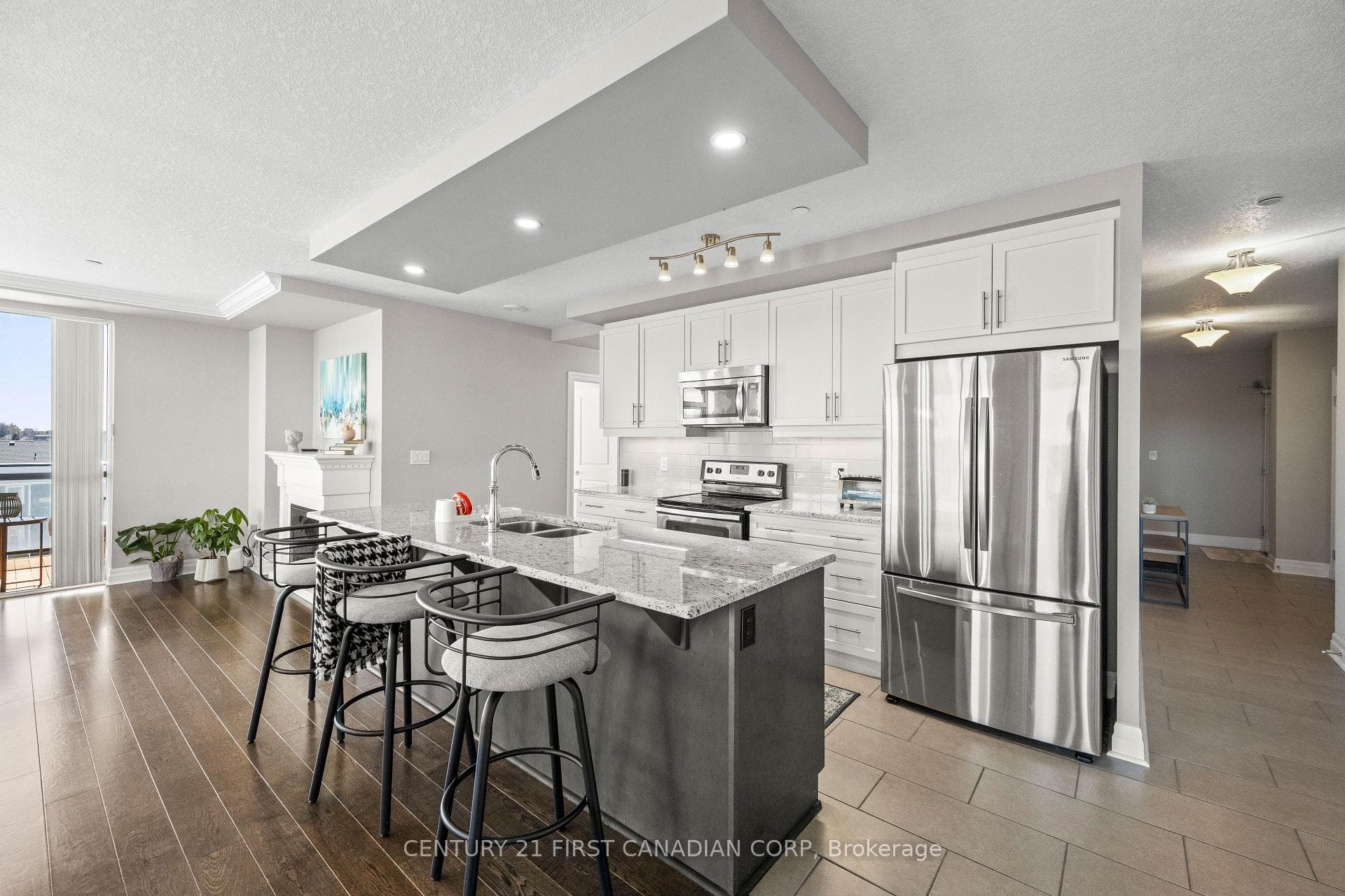240 Village Walk Boulevard photo 15