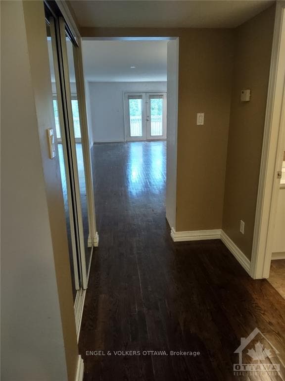 308 PRESLAND Road Unit A photo 16