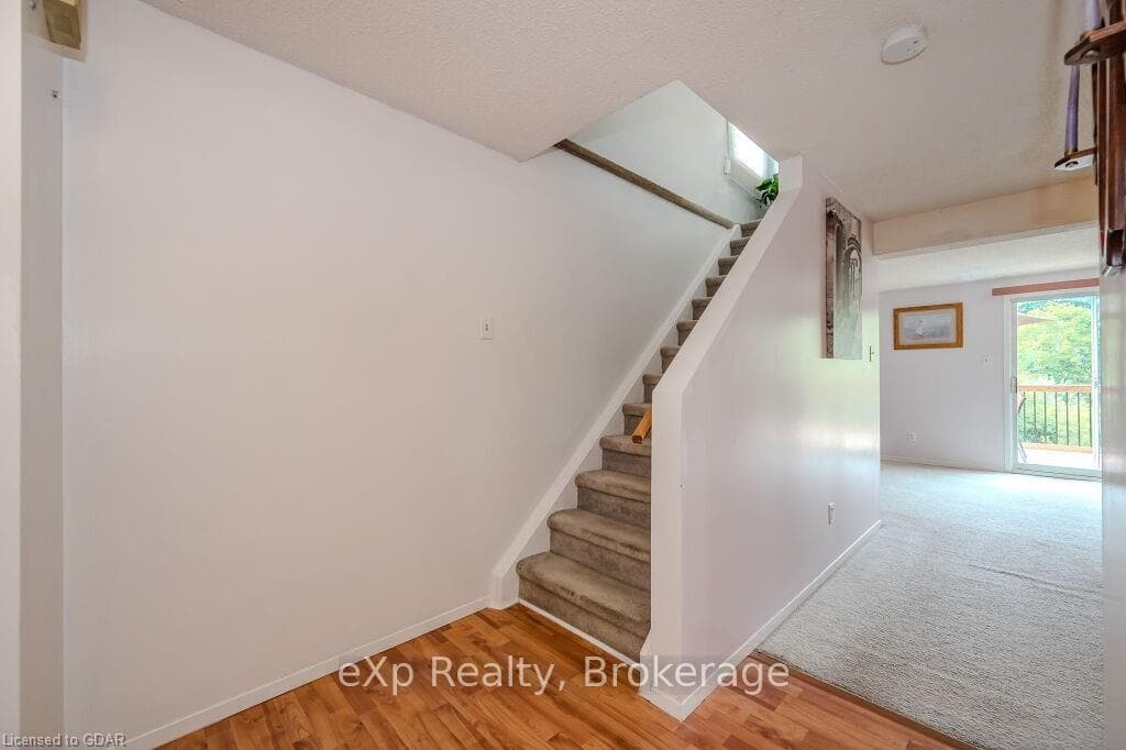 42 CHESTERTON Lane photo 12