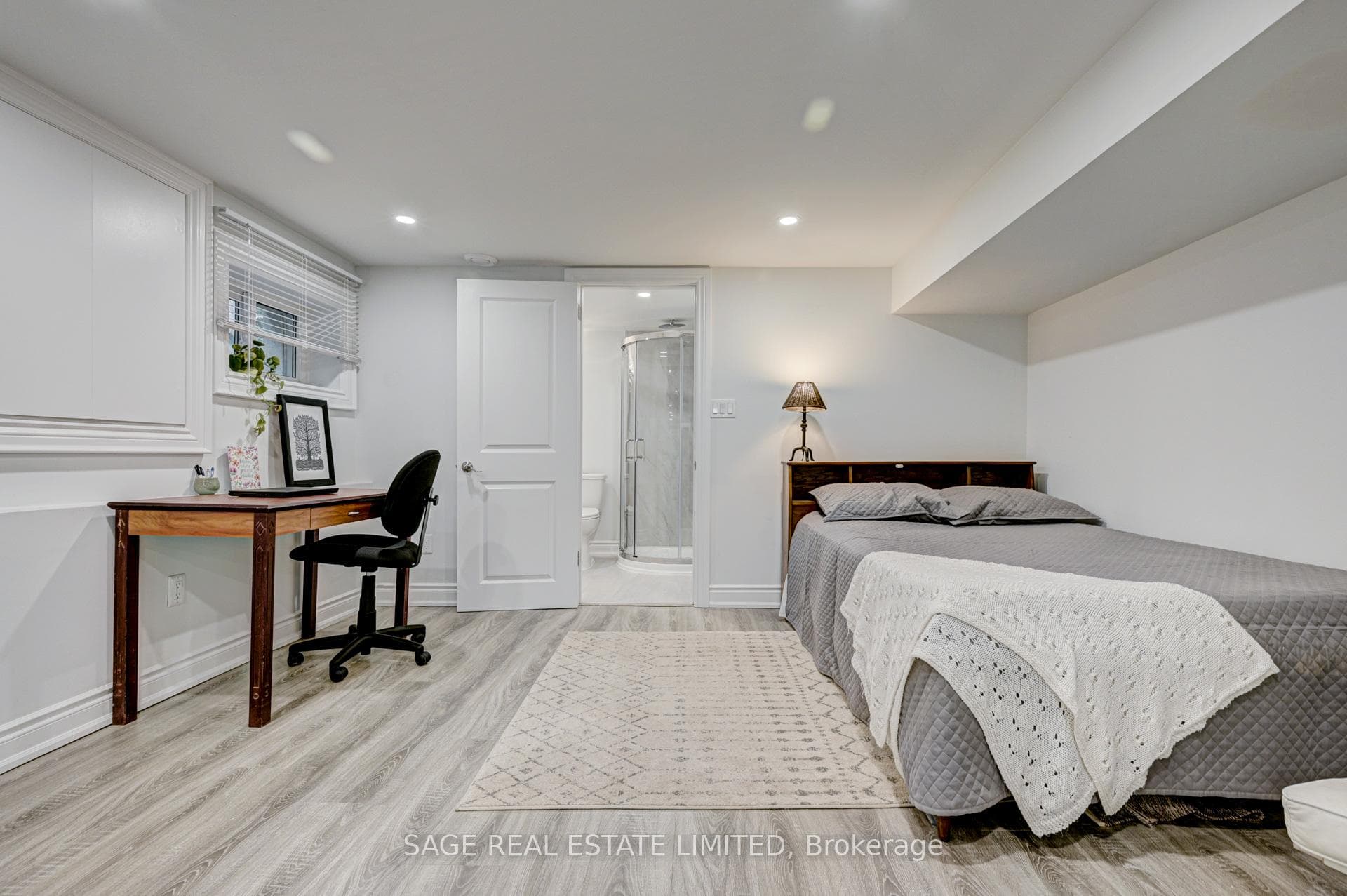 3 Rochdale Avenue Unit Lower photo 6