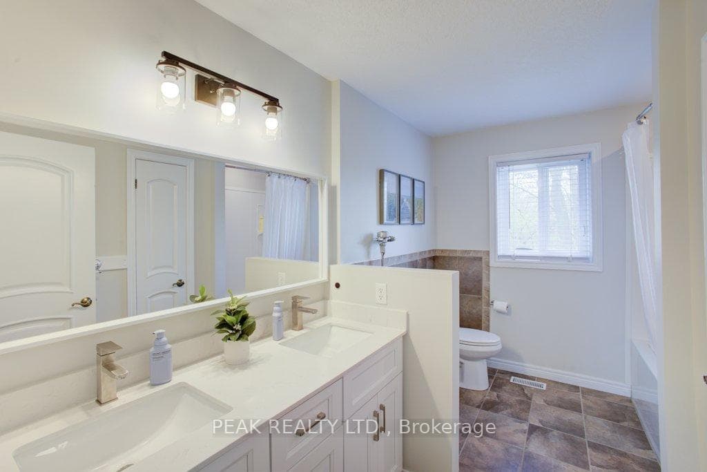 76 Kennedy Road photo 24
