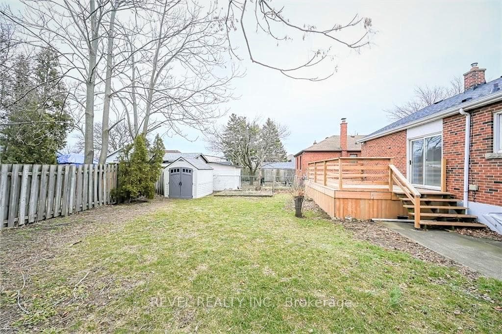 783 Queensdale Avenue Unit Main photo 15