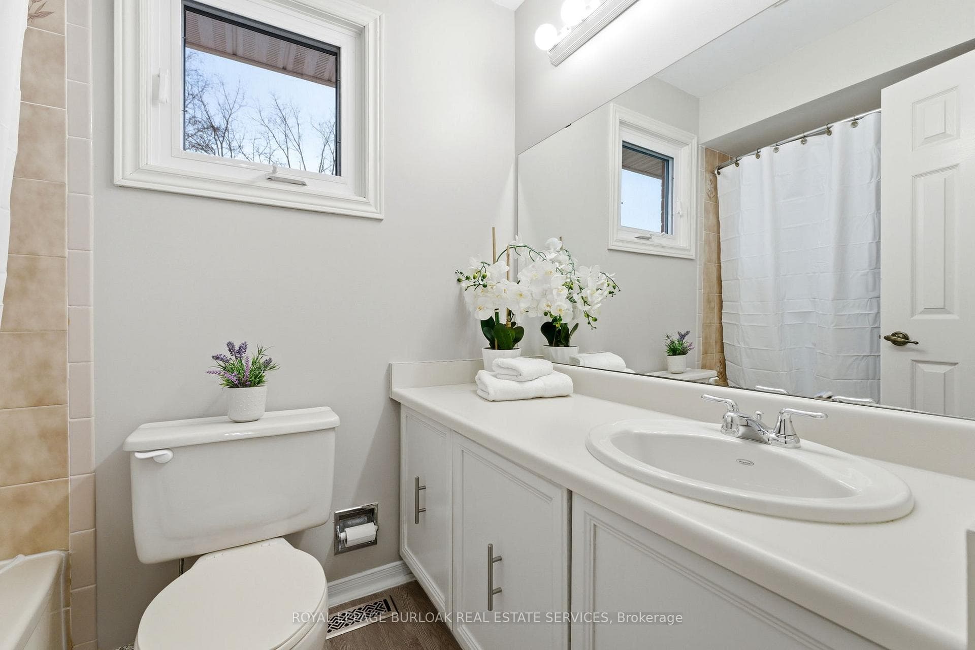 222 Riverview Street photo 29