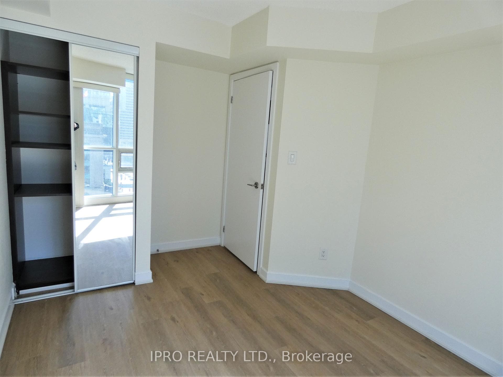 33 Bay Street Unit 712 photo 30
