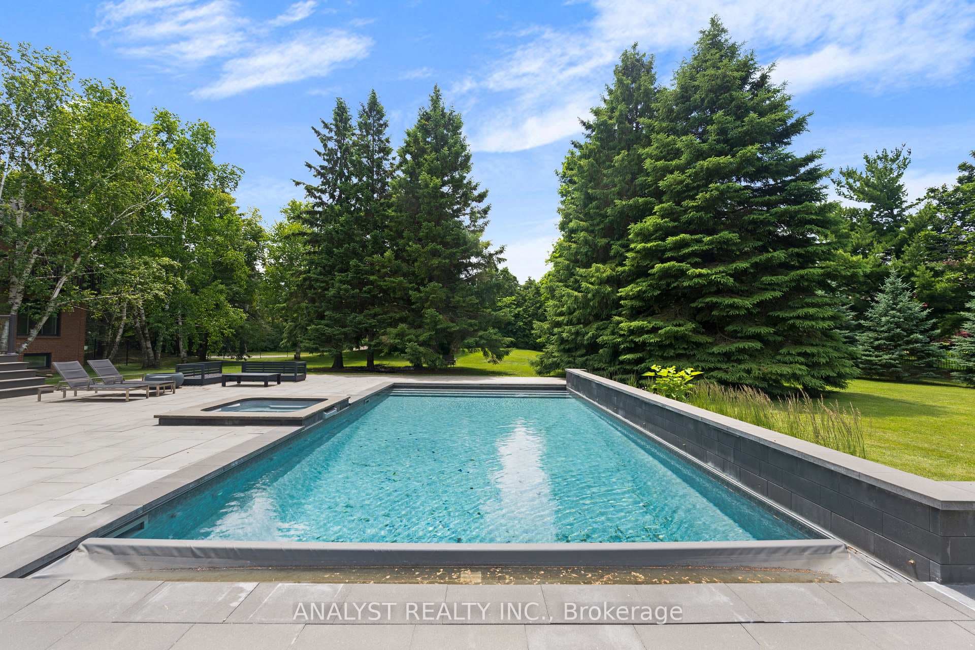 20 Fenyrose Crescent photo 34