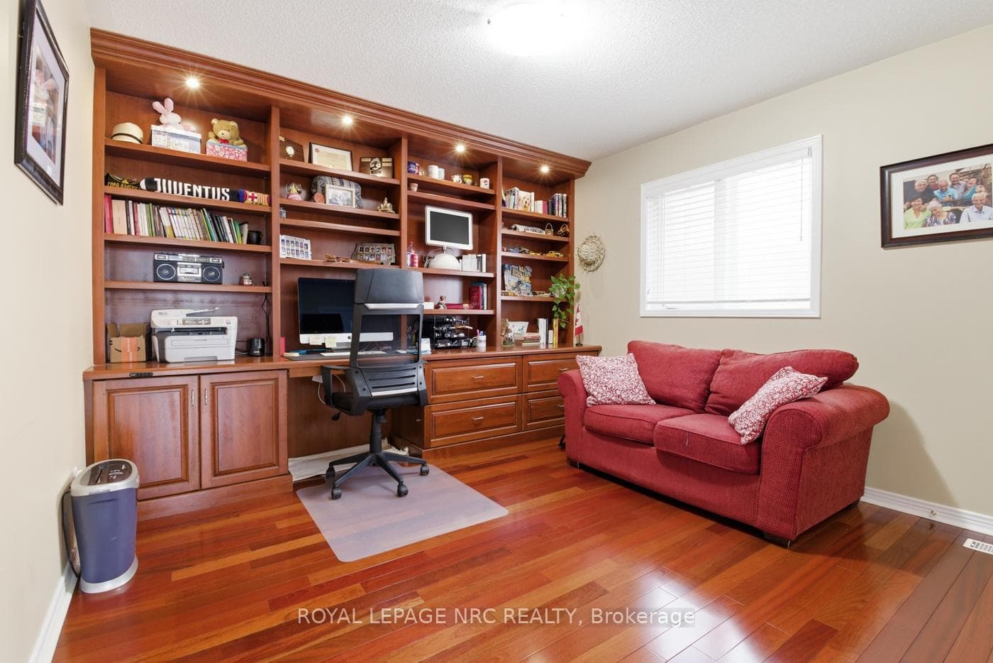 65 MCCAFFERY Crescent photo 30