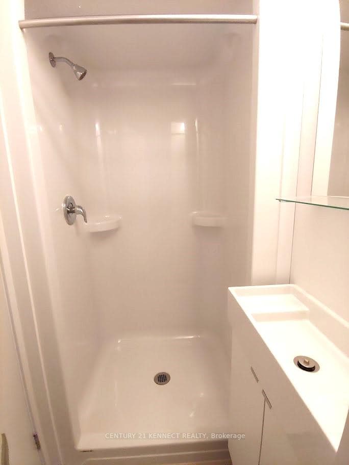 1800 Simcoe Street Unit 208 photo 12