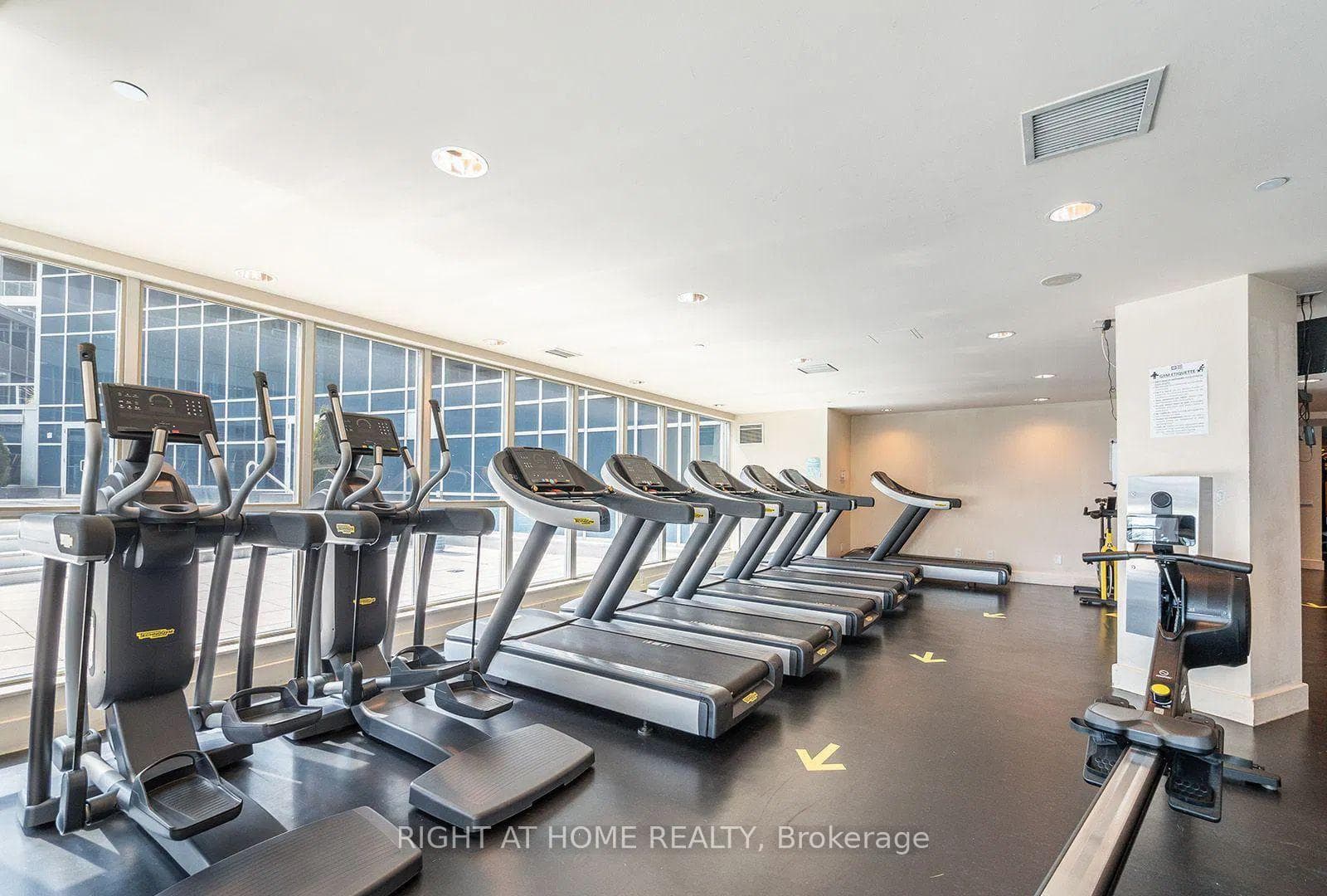 208 Queens Quay N/A Unit 1013 photo 13