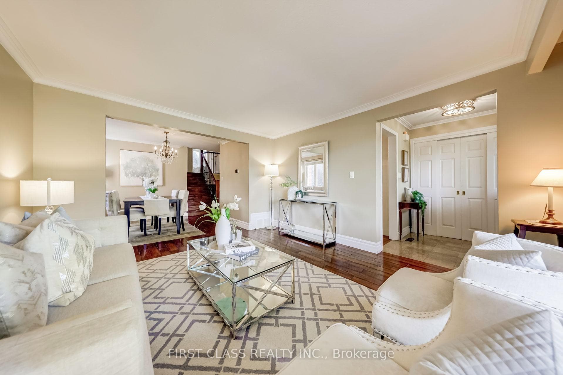 48 Mandel Crescent photo 11