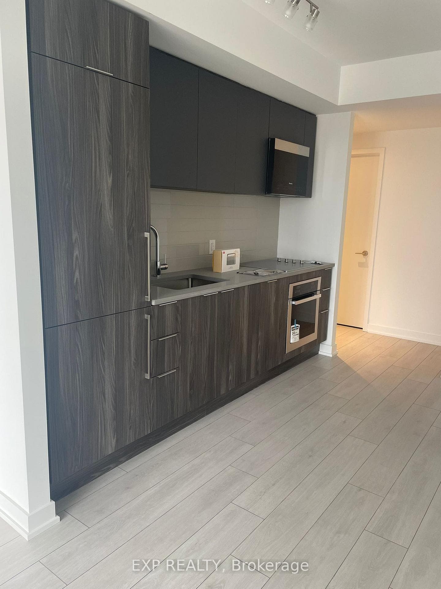2031 Kennedy Road Unit 1722 photo 4